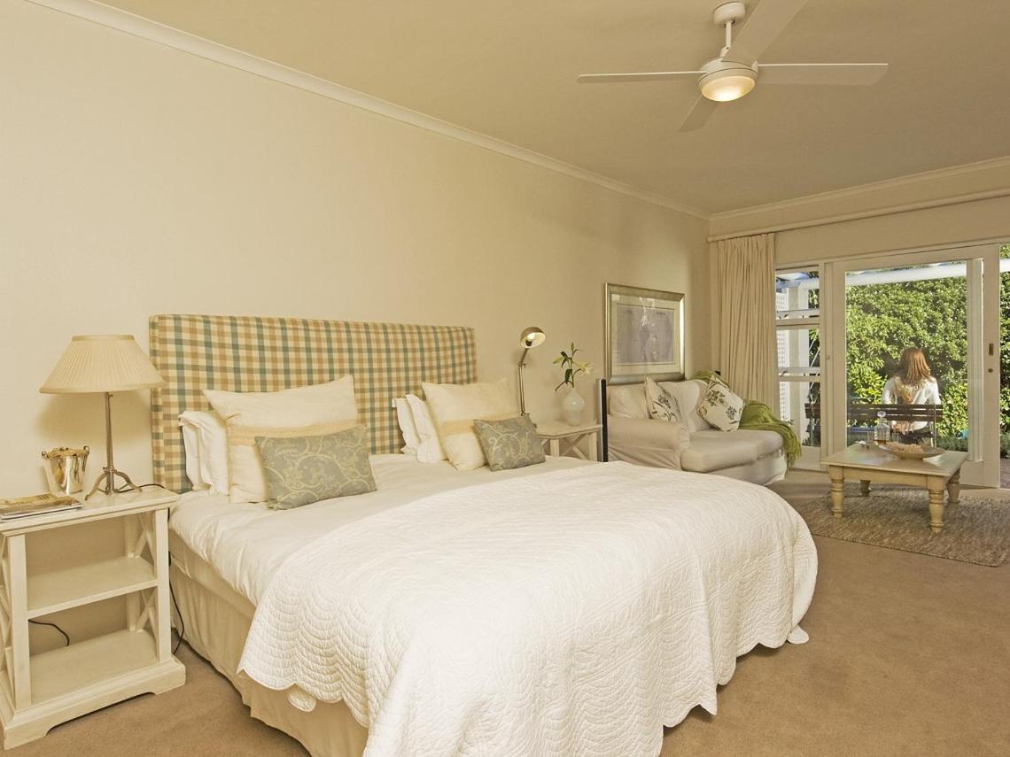 Superior Suite with Lagoon View photo 3