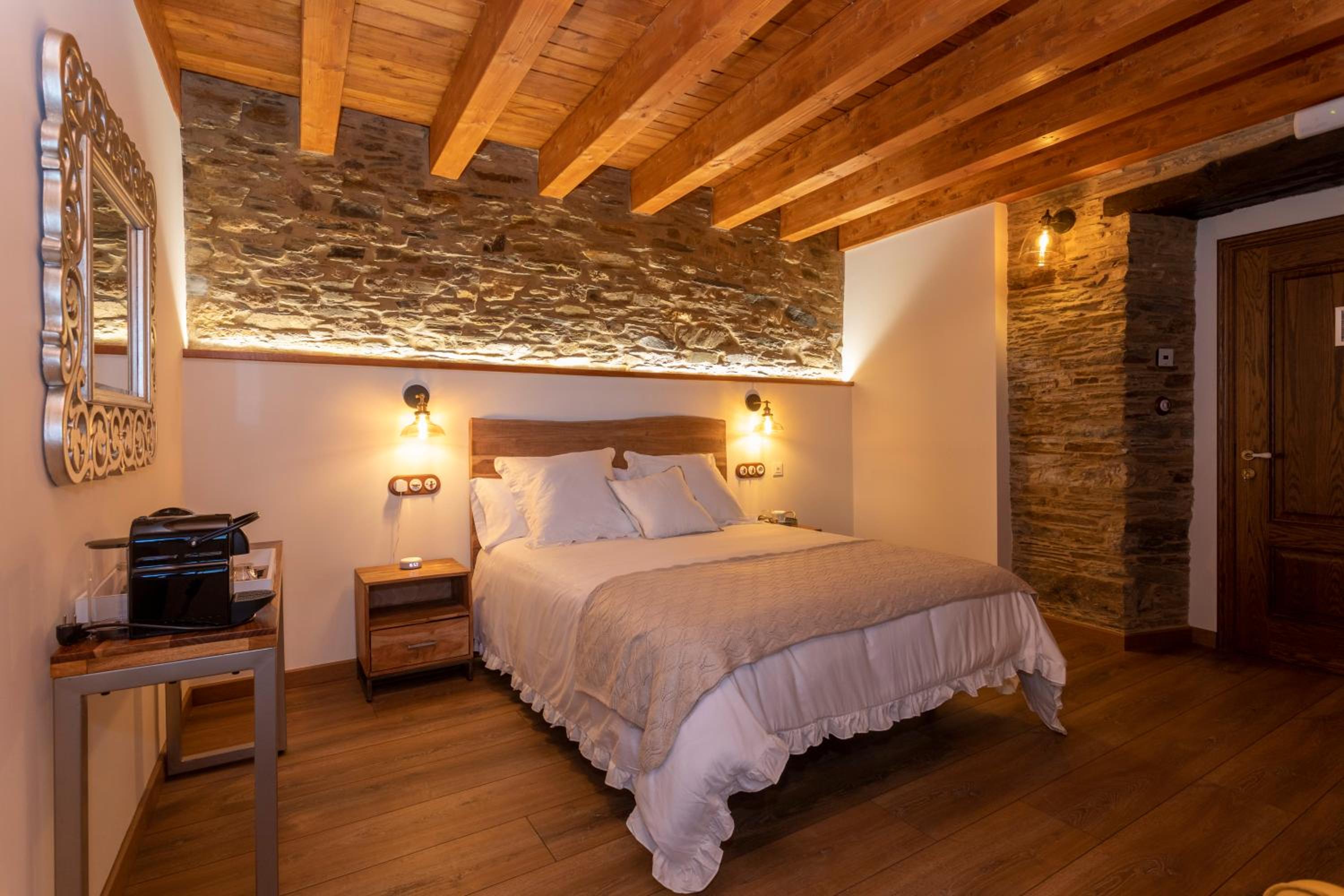 Double Room - Disability Access photo 2
