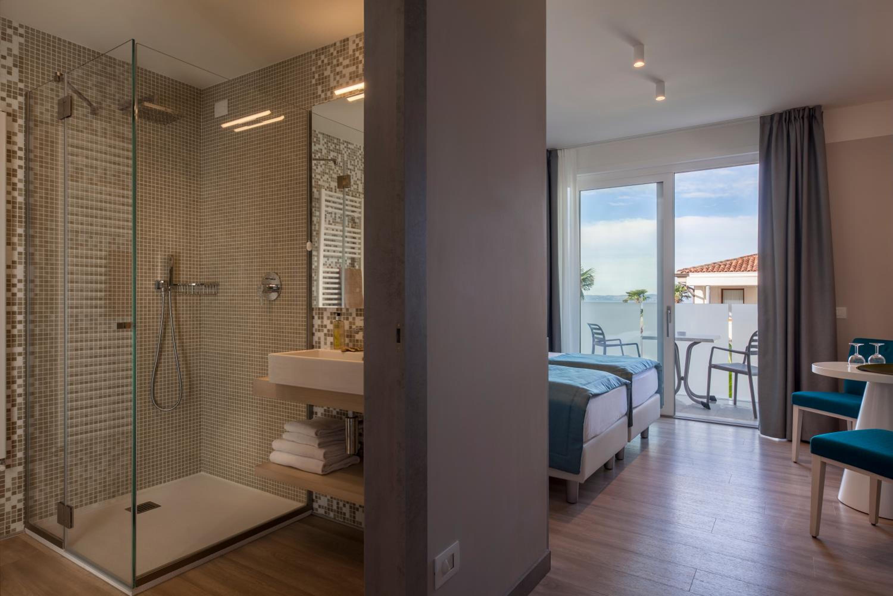 Twin Room with Balcony