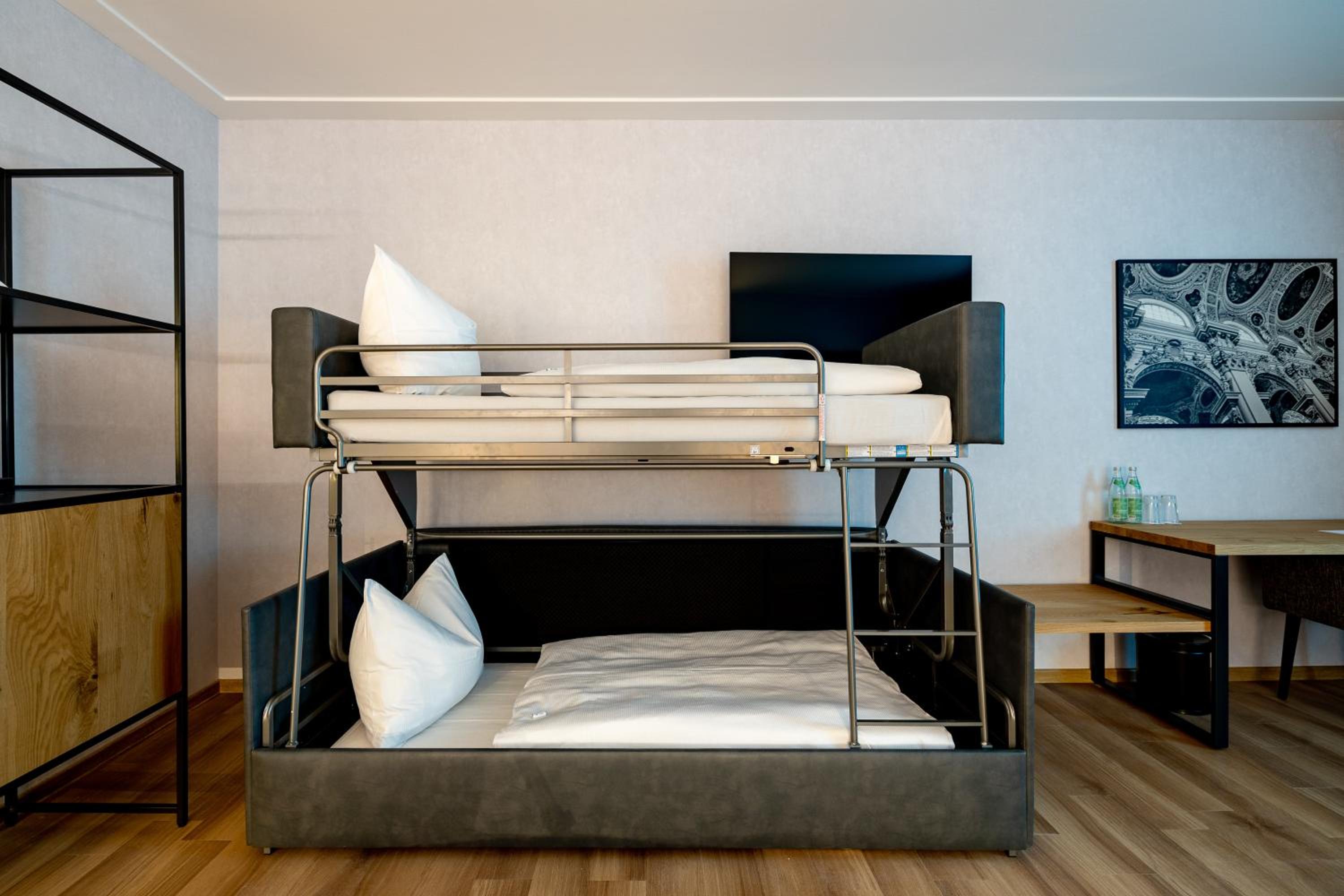 Superior King Room - Photo 6