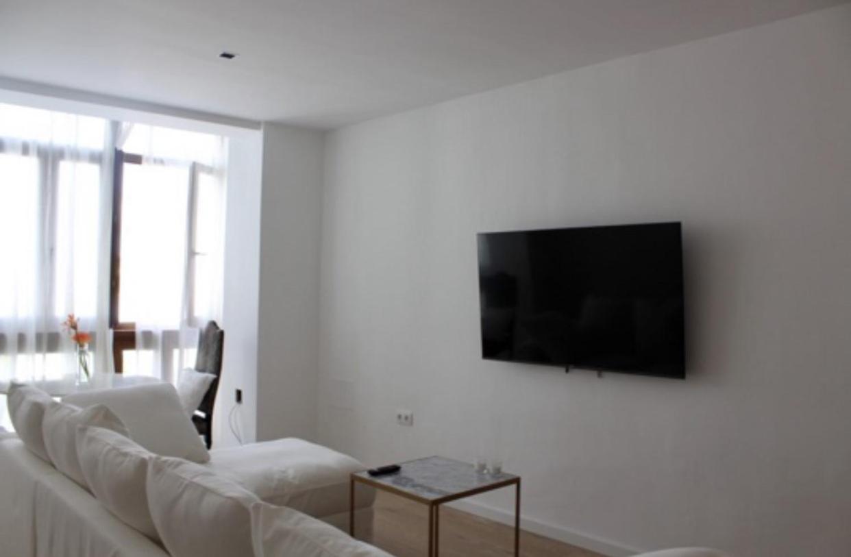 Two-Bedroom Apartment - Photo 4