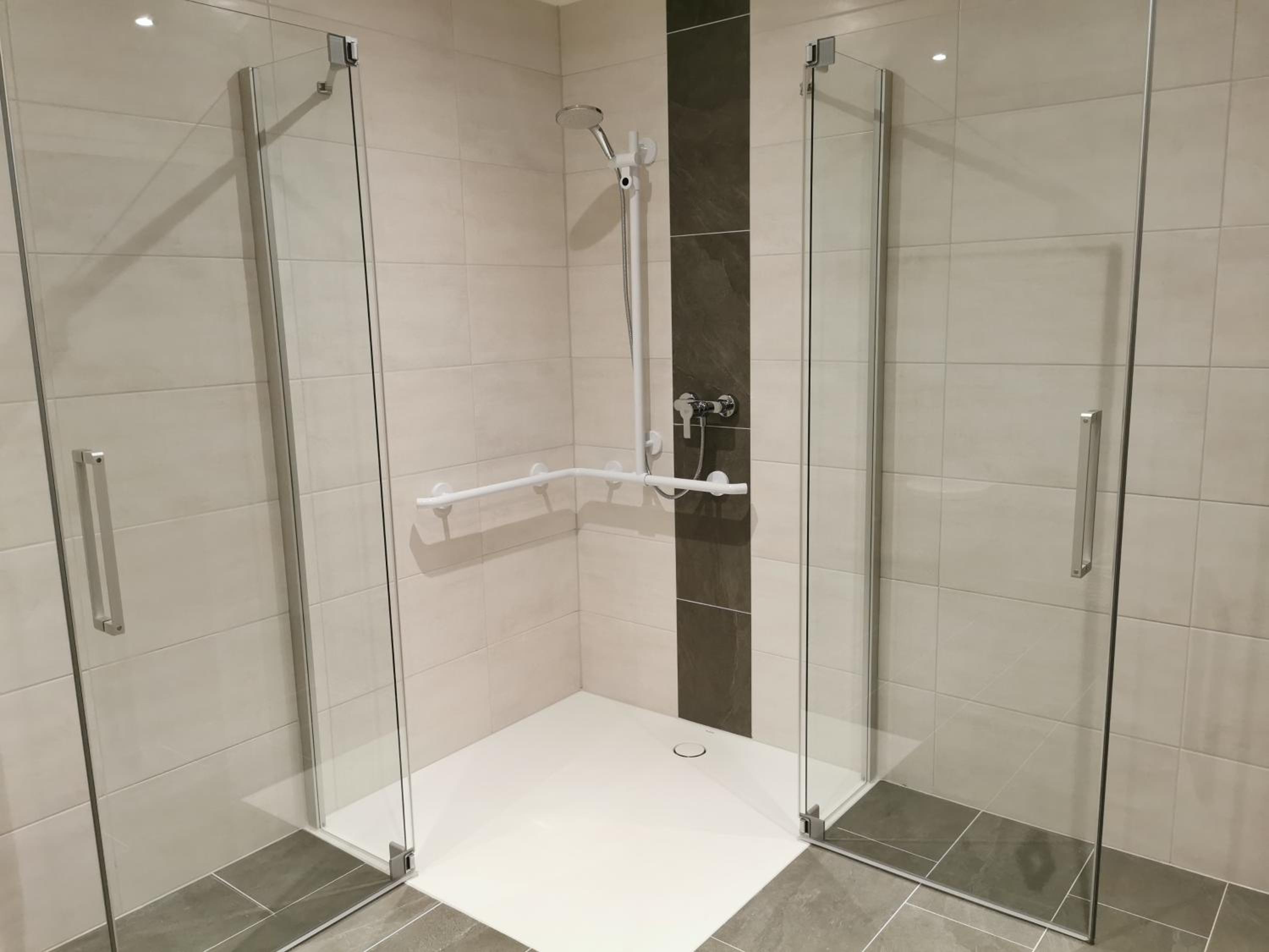 Double Room - Disability Access photo 3