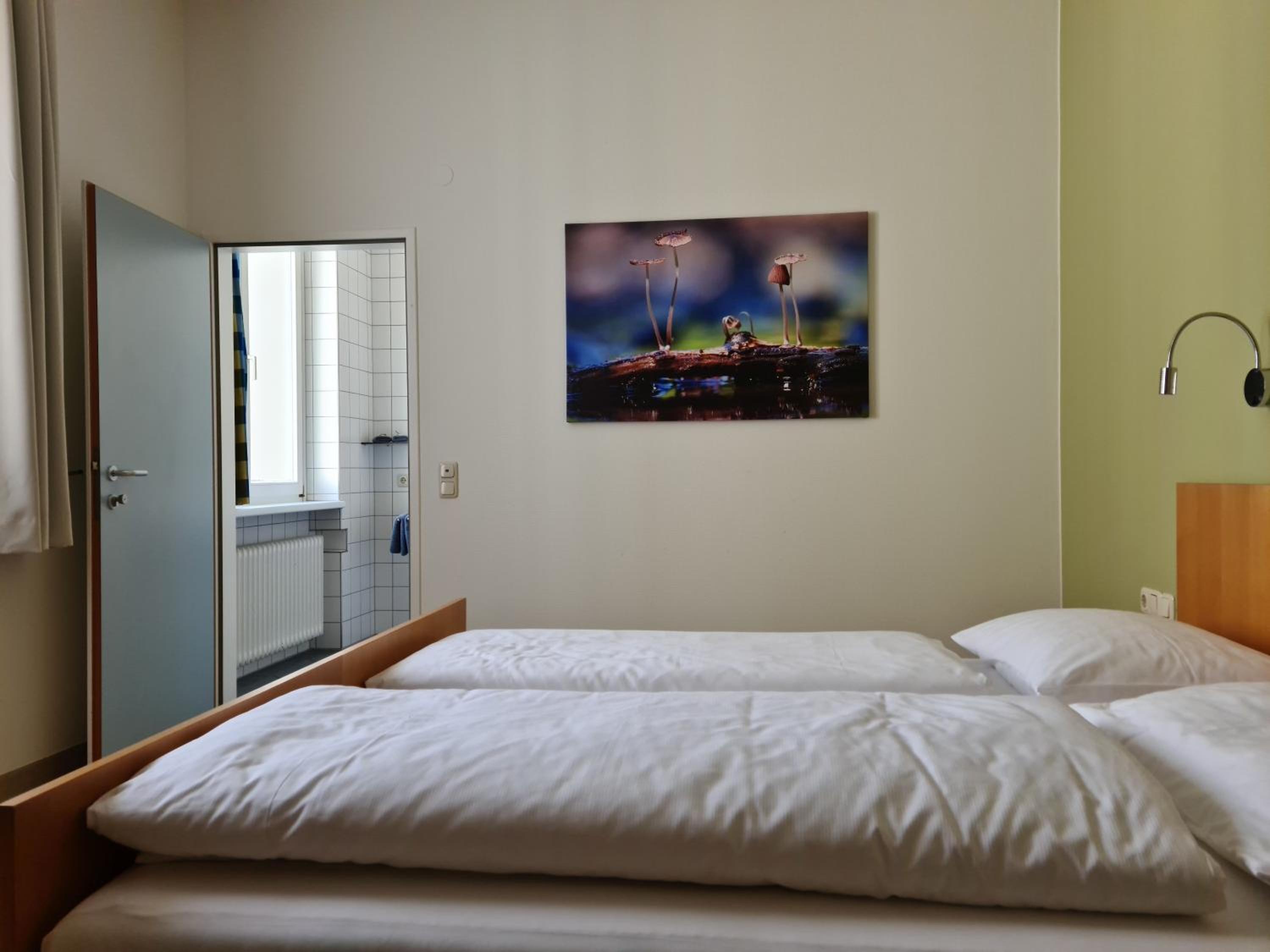 Double Room - Disability Access - Photo 1