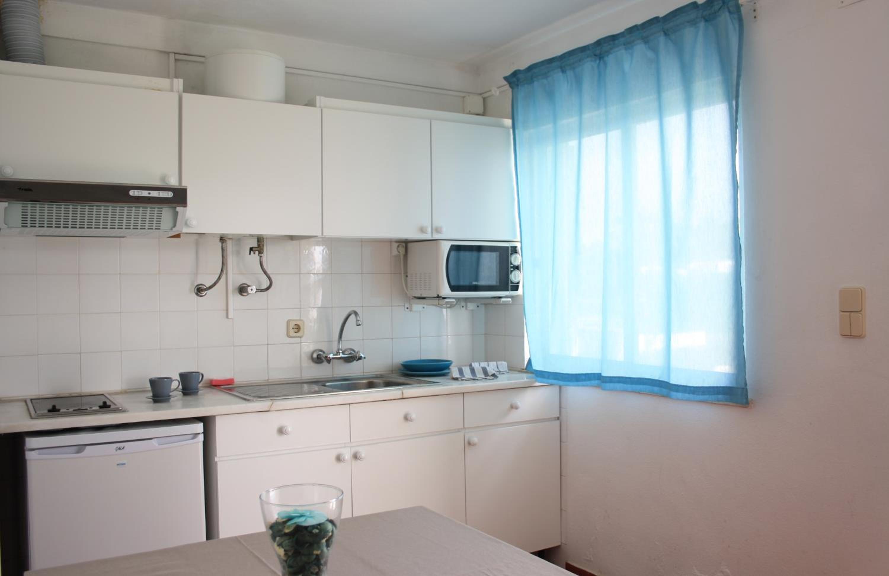 One-Bedroom Bungalow - Photo 10