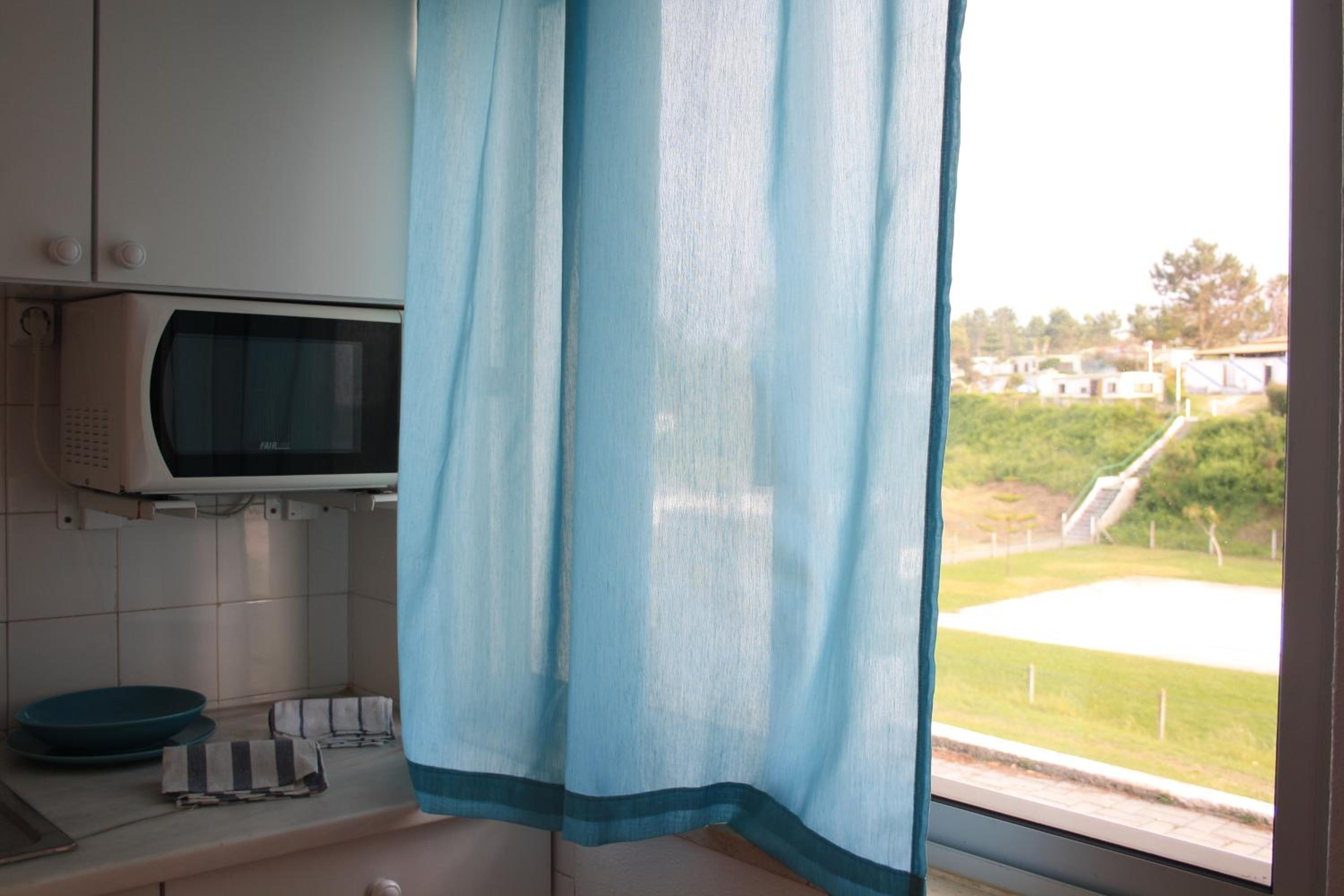 One-Bedroom Bungalow - Photo 4