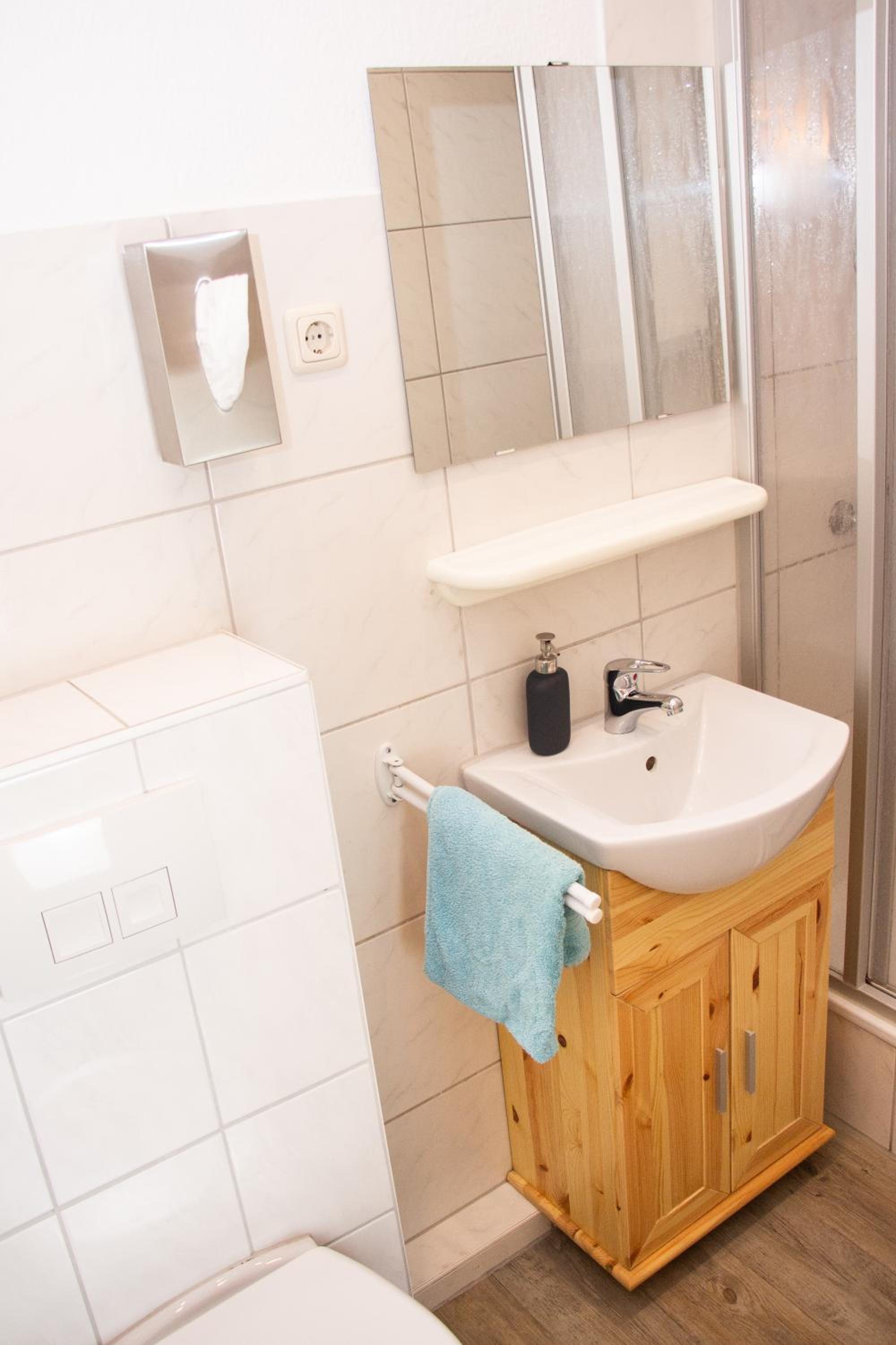 Apartment with Shower - Photo 12