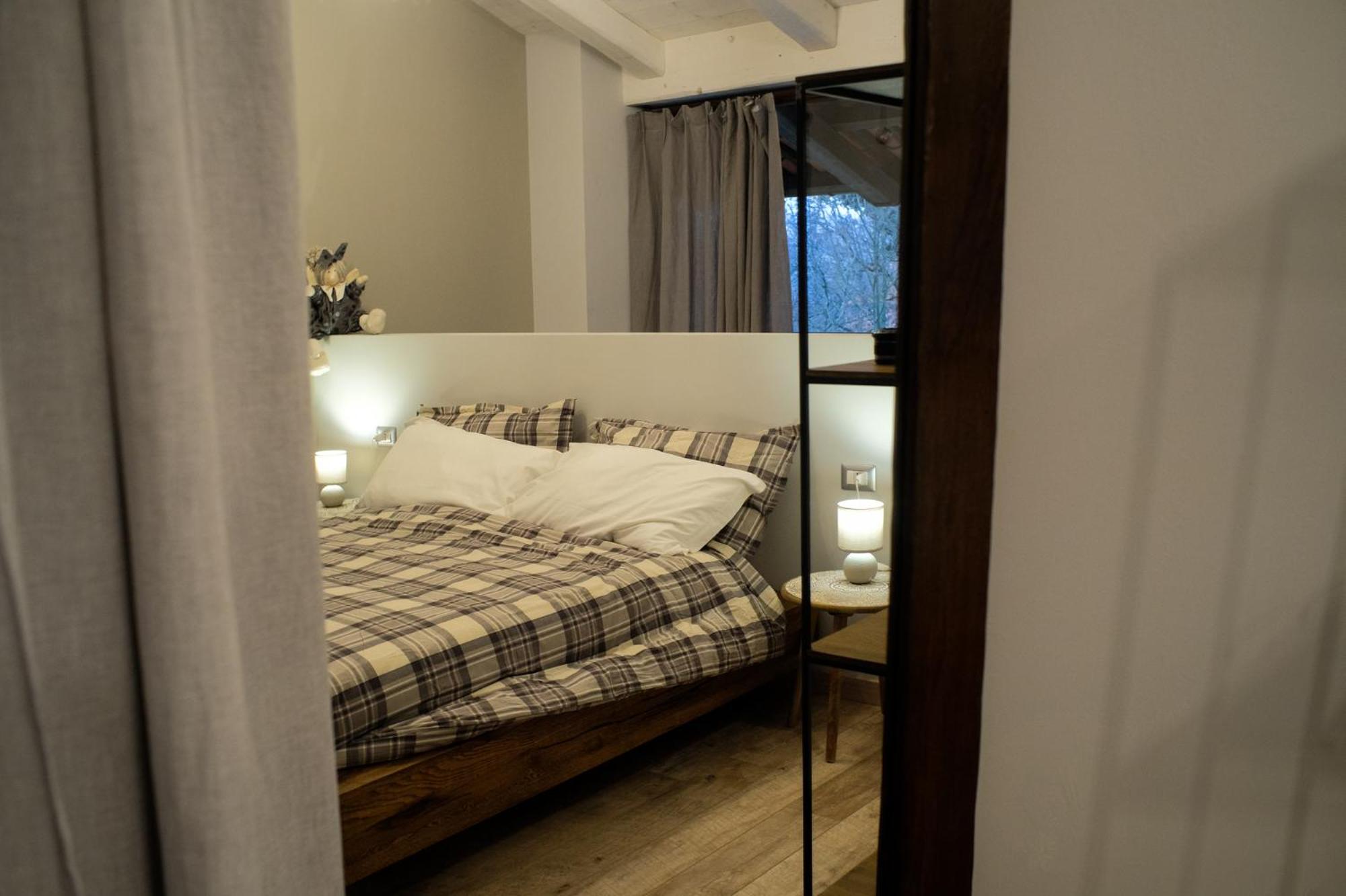 Quadruple Room with Lake View - Photo 11