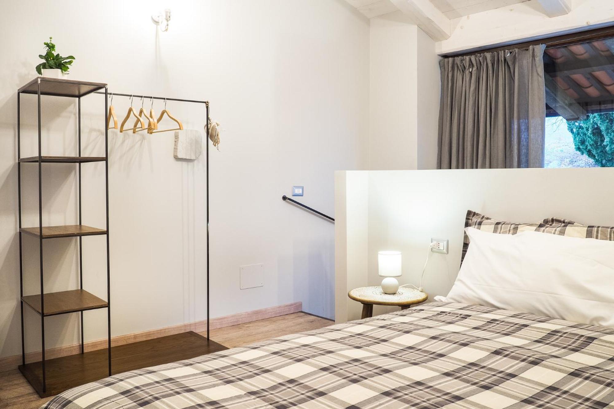 Quadruple Room with Lake View - Photo 15