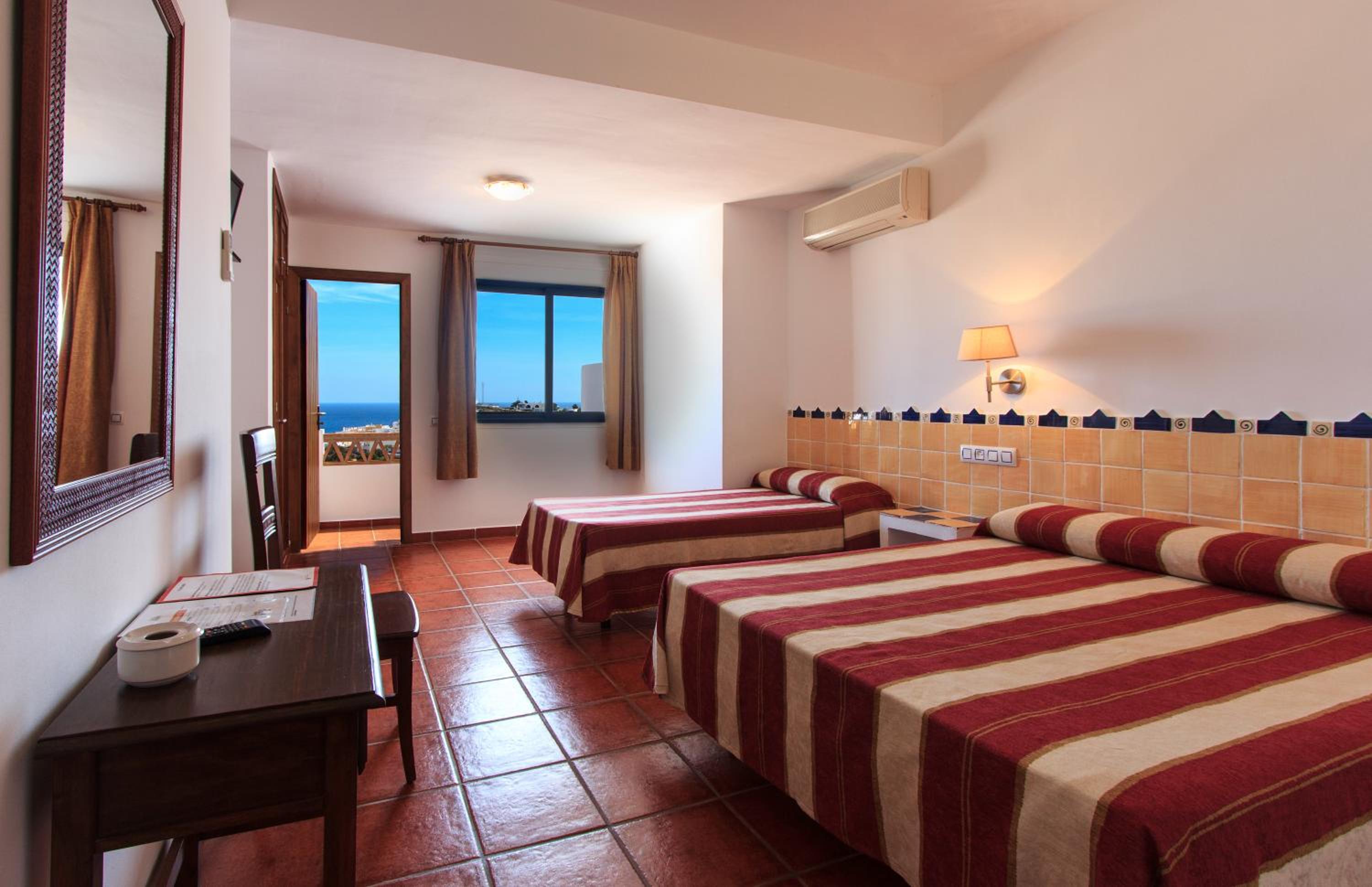 Triple Room with Sea View photo 3