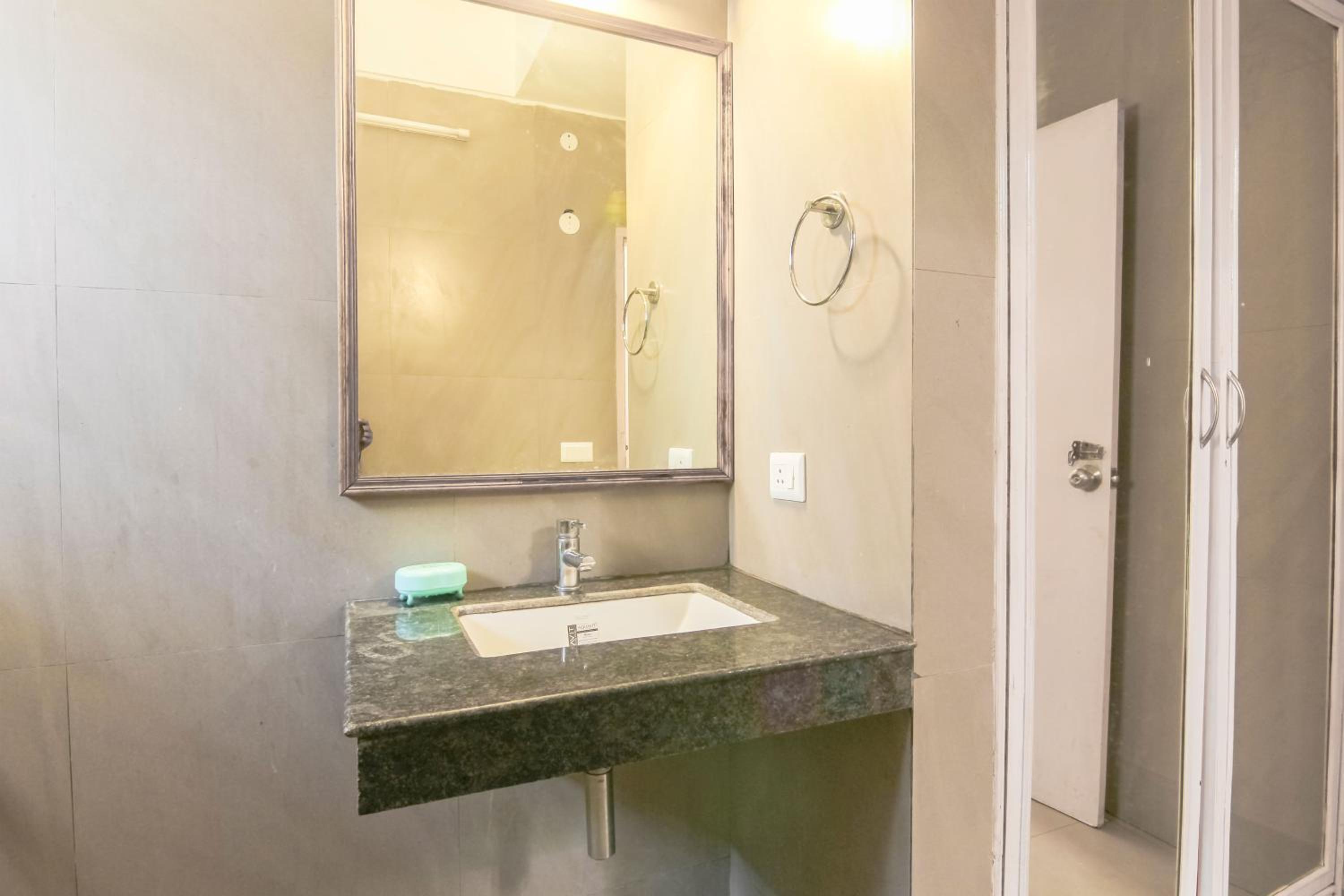 Three-Bedroom Apartment - Photo 9