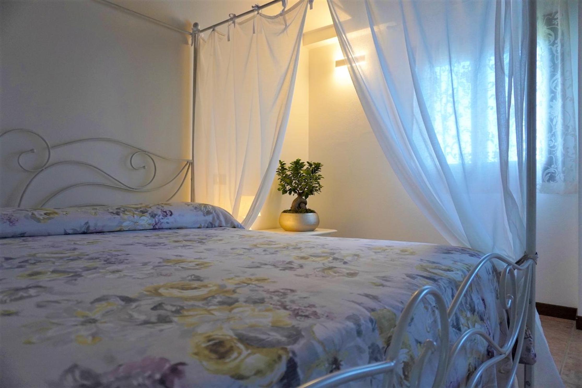 Double Room with Private Bathroom - Photo 3