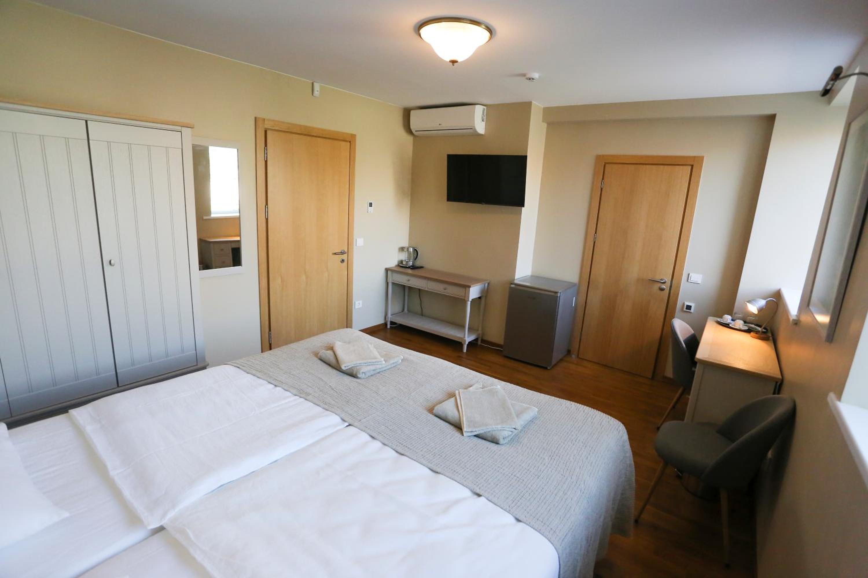 Superior Double or Twin Room photo 2