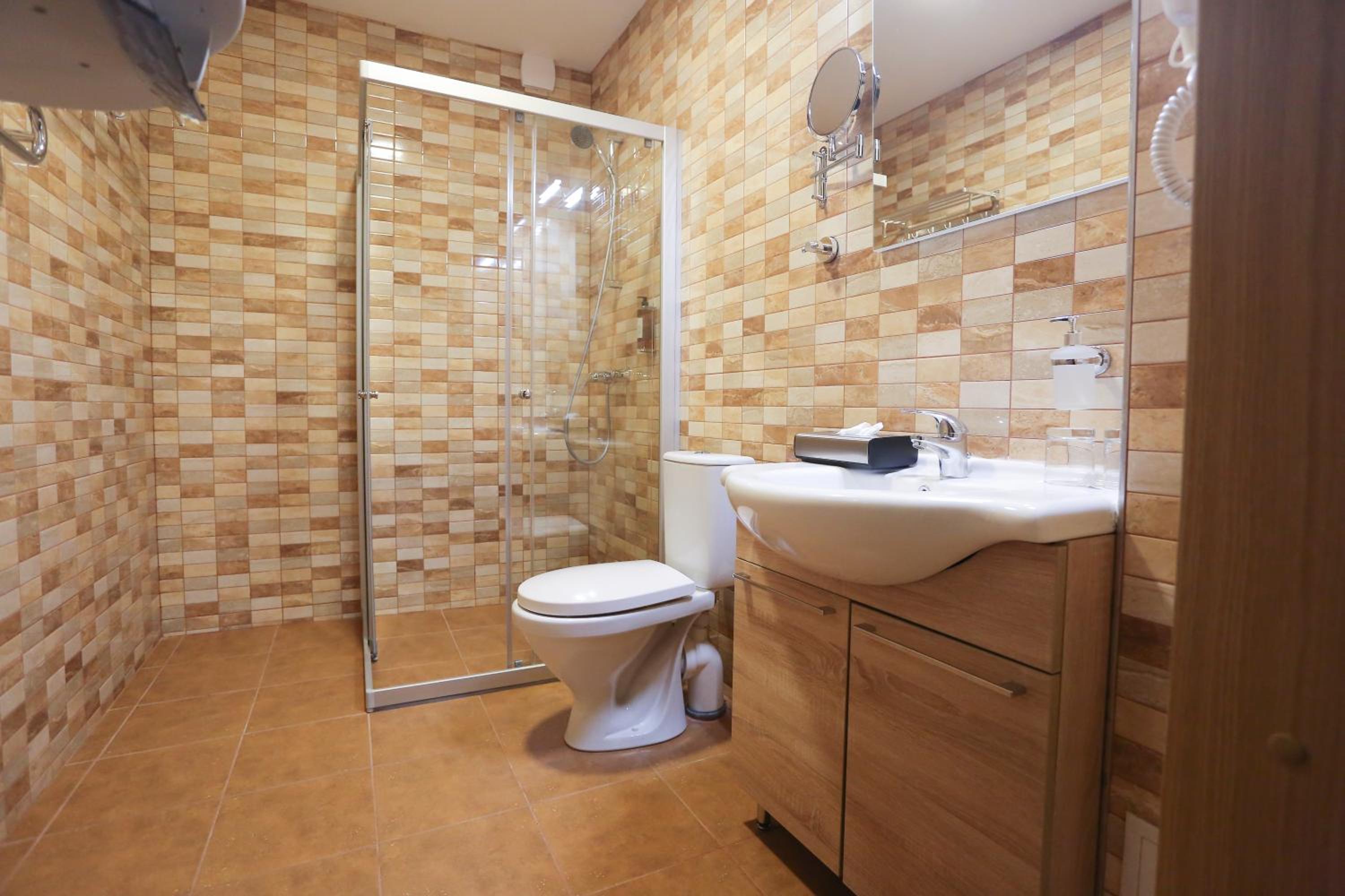 Double or Twin Room with Extra Bed - Photo 4