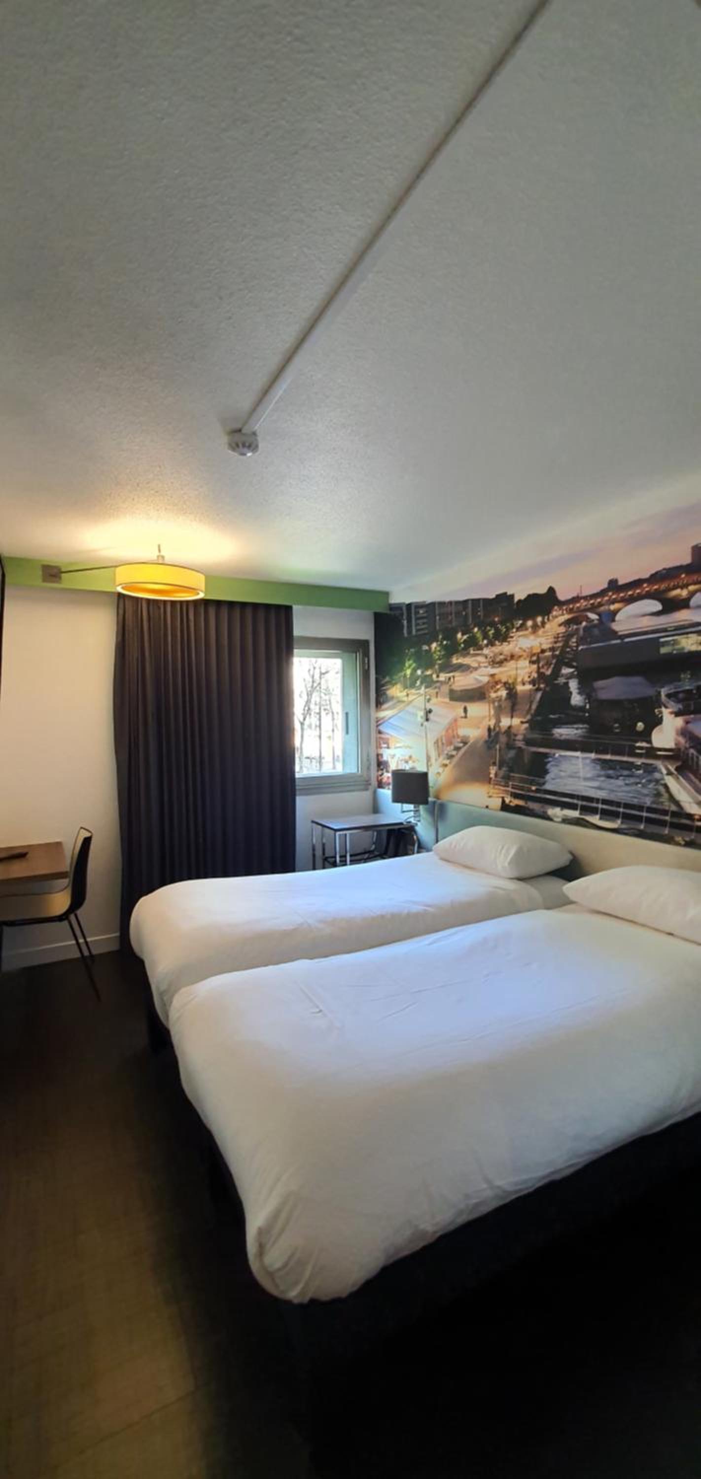 Standard Room with Two Single Beds