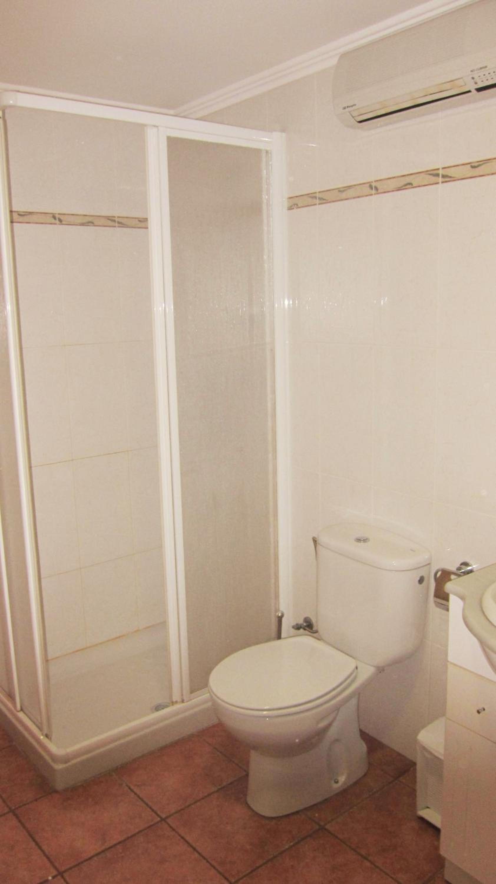 Two-Bedroom Apartment (4 Adults) photo 2