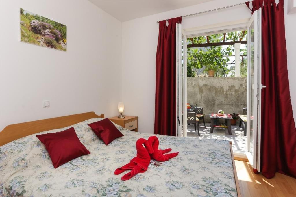 One-Bedroom Apartment with Terrace