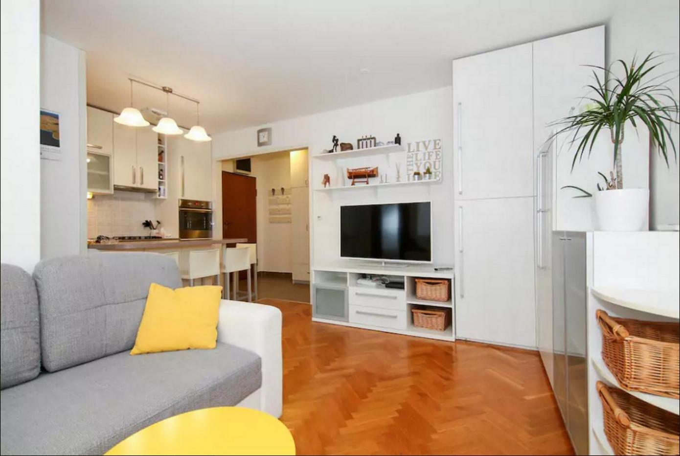 One Bedroom Apartment with Balcony