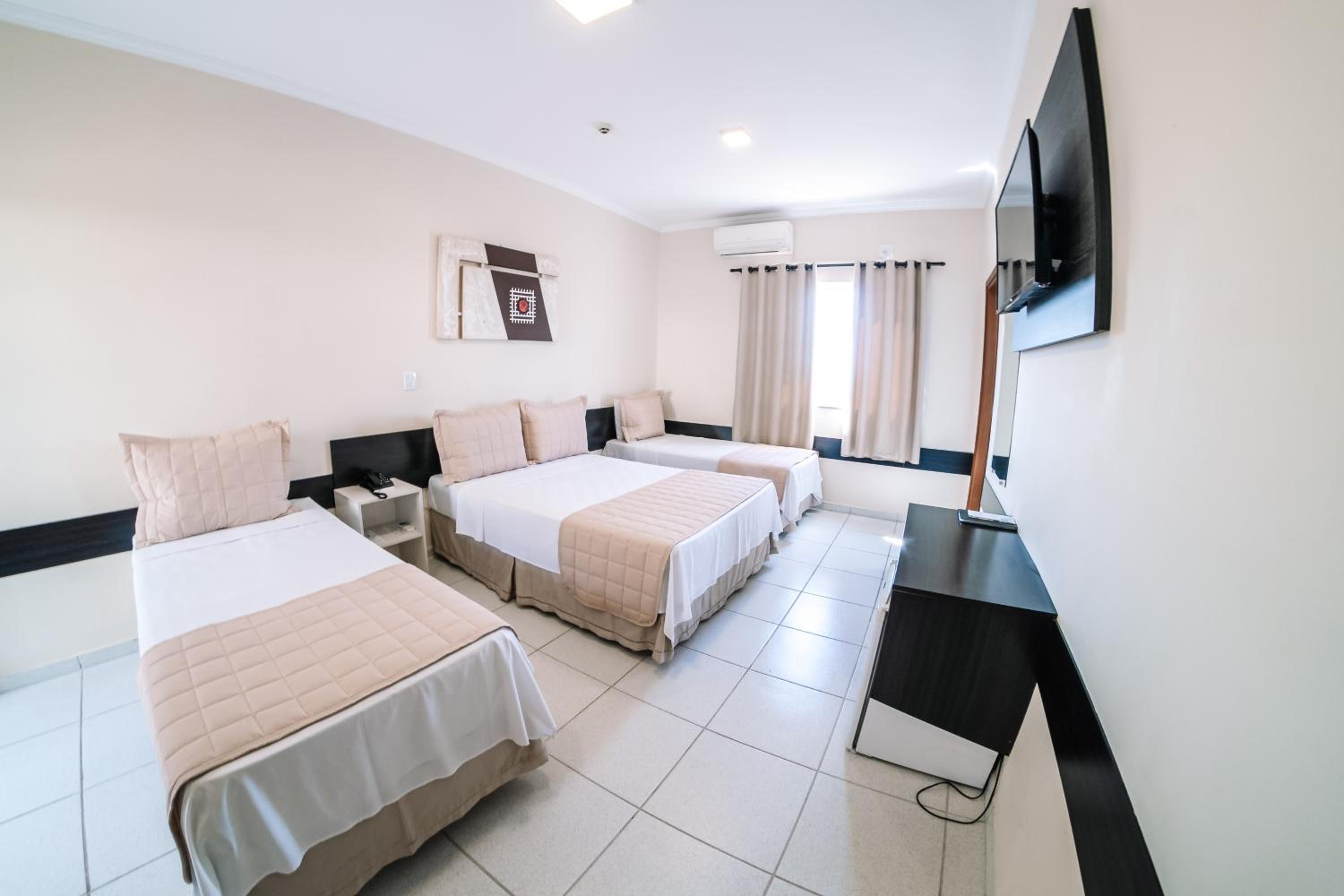 Standard Quadruple Room - Photo 1