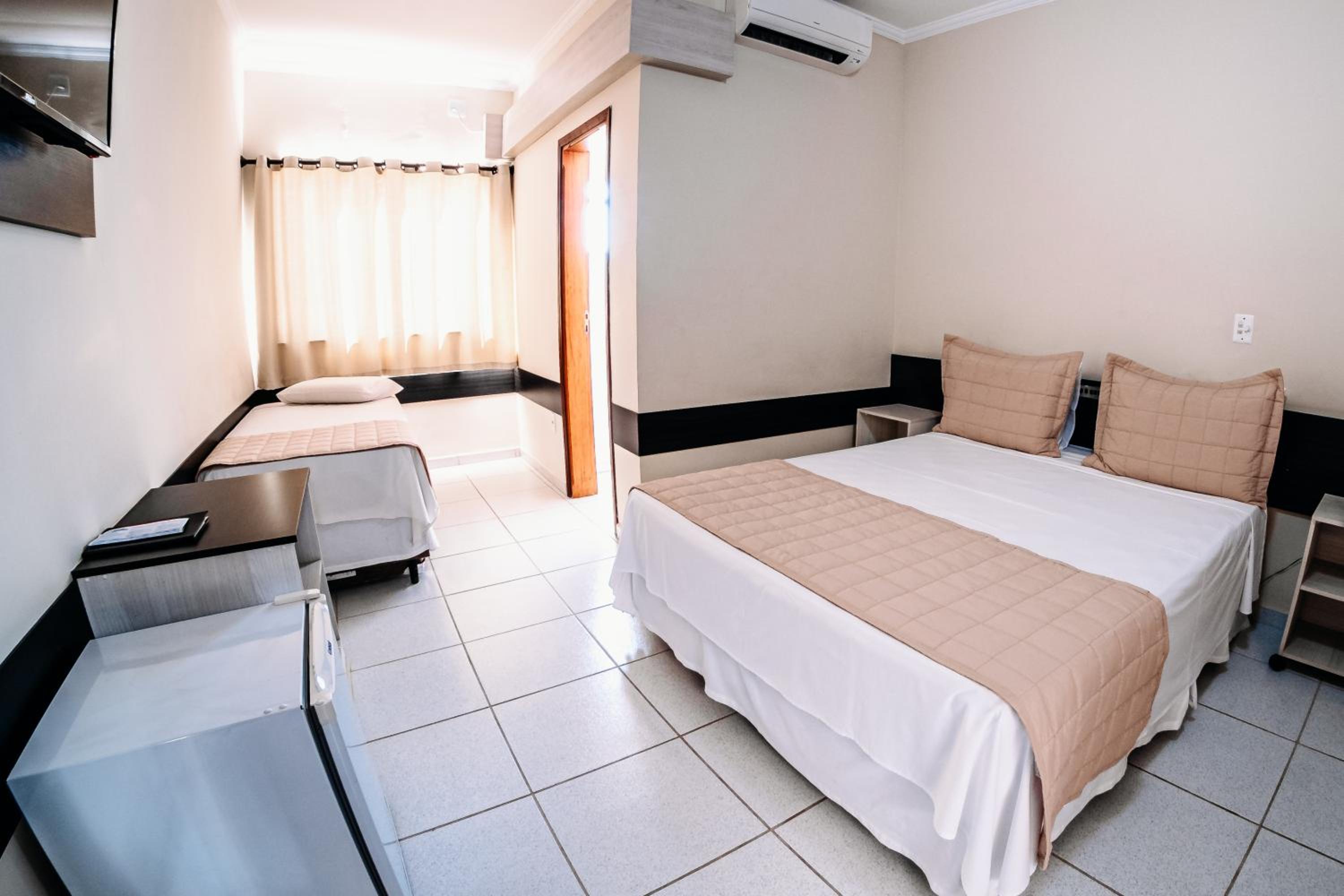 Standard Triple Room - Photo 1