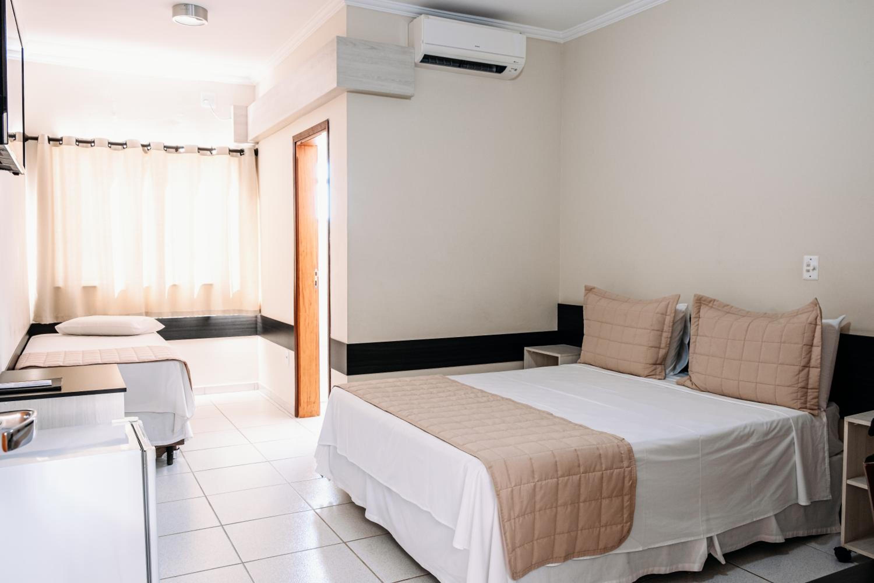 Standard Triple Room - Photo 3