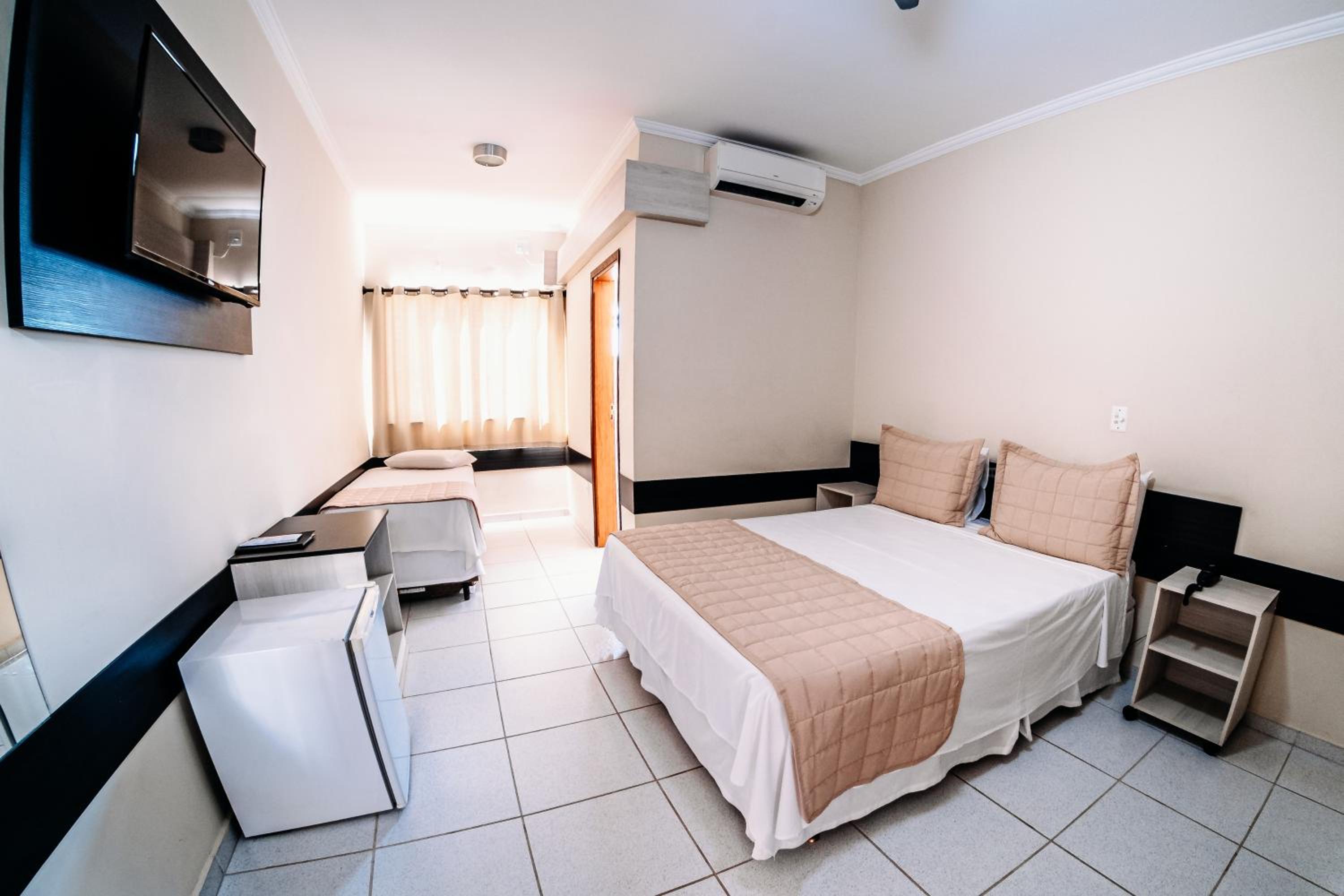 Standard Triple Room - Photo 4