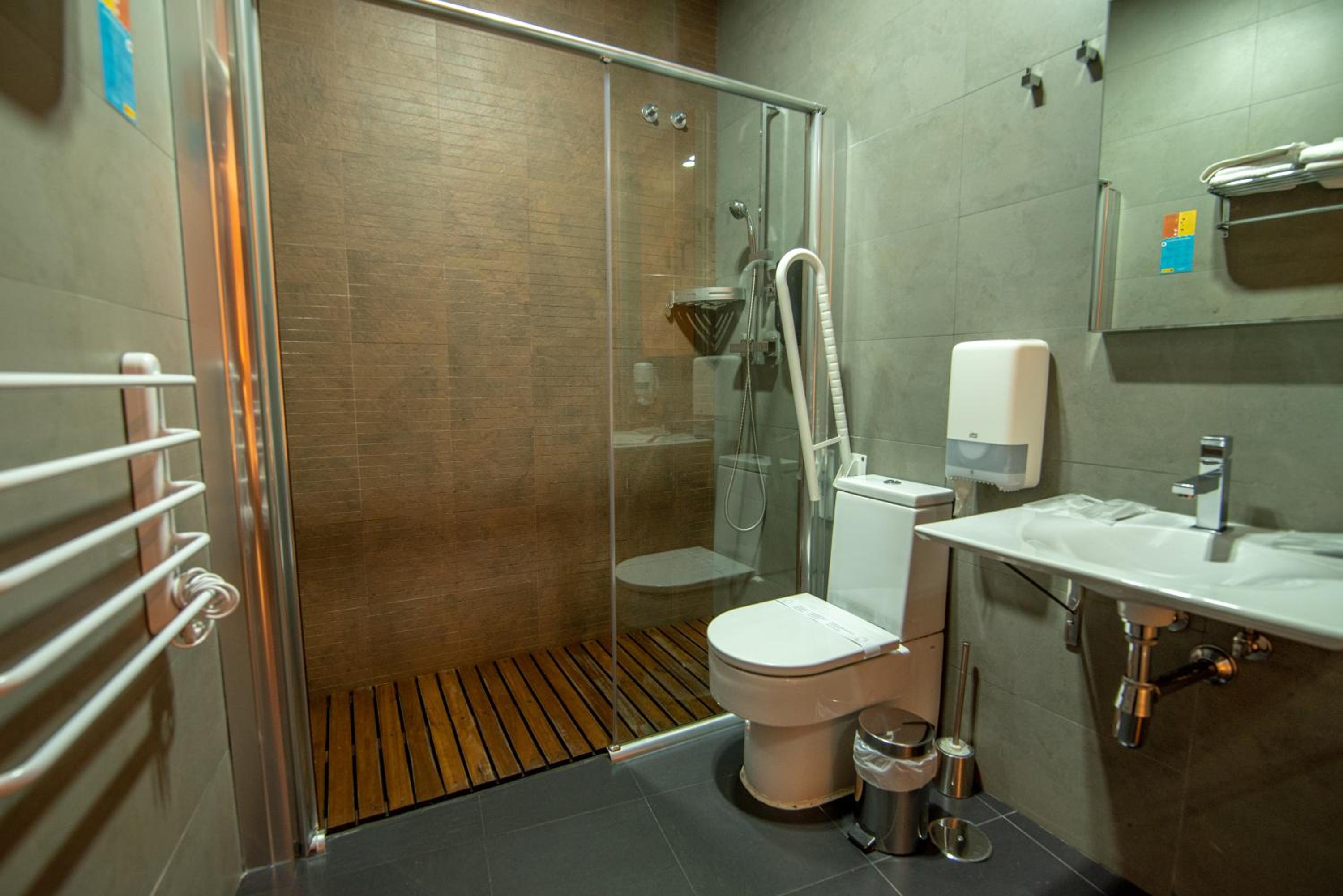 Double Room - Photo 13