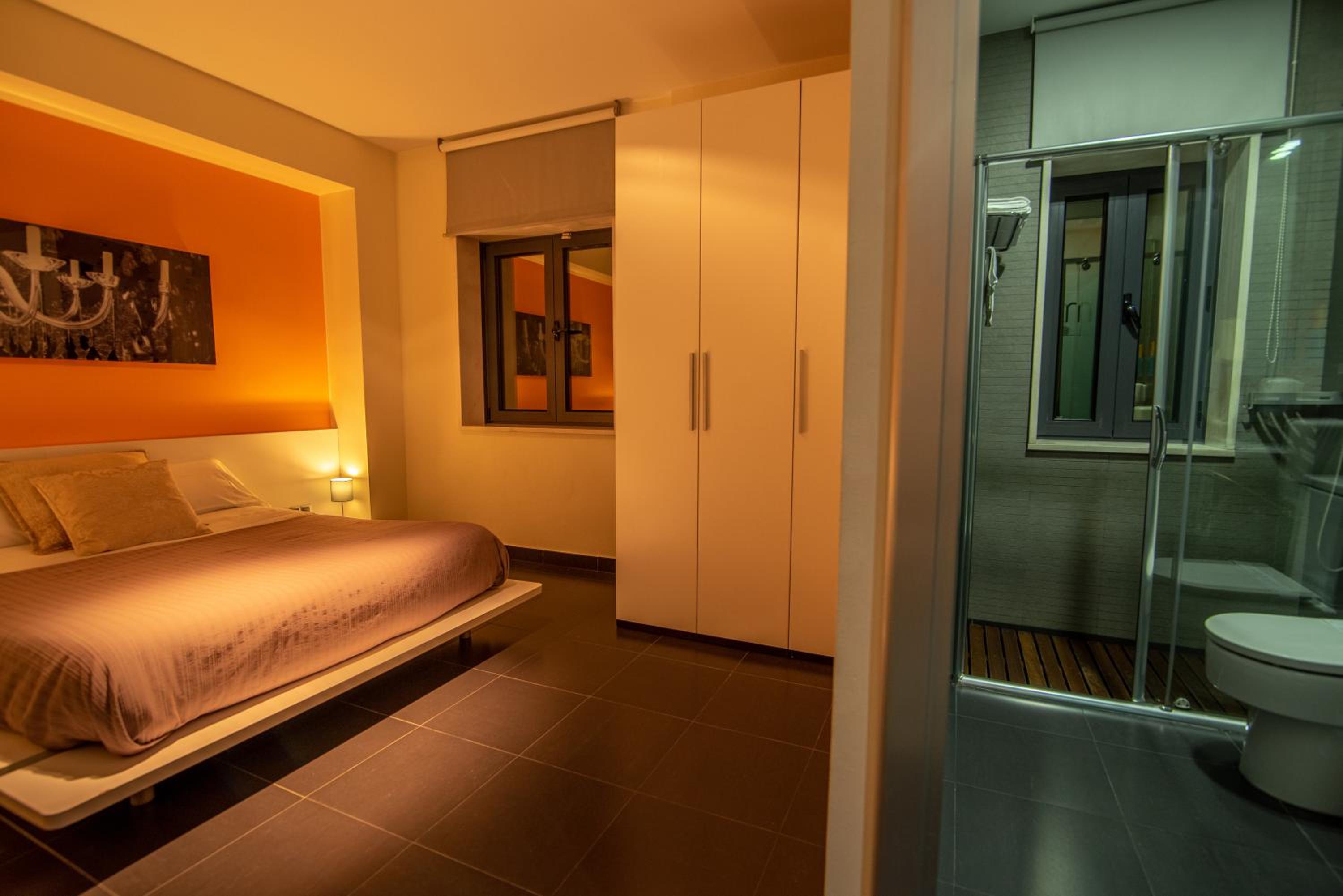 Double Room - Photo 14