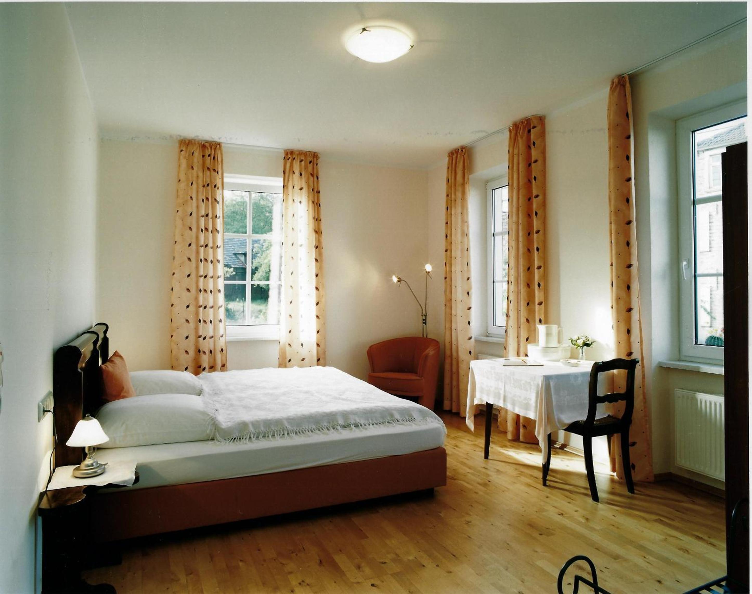 Standard Double Room photo 3