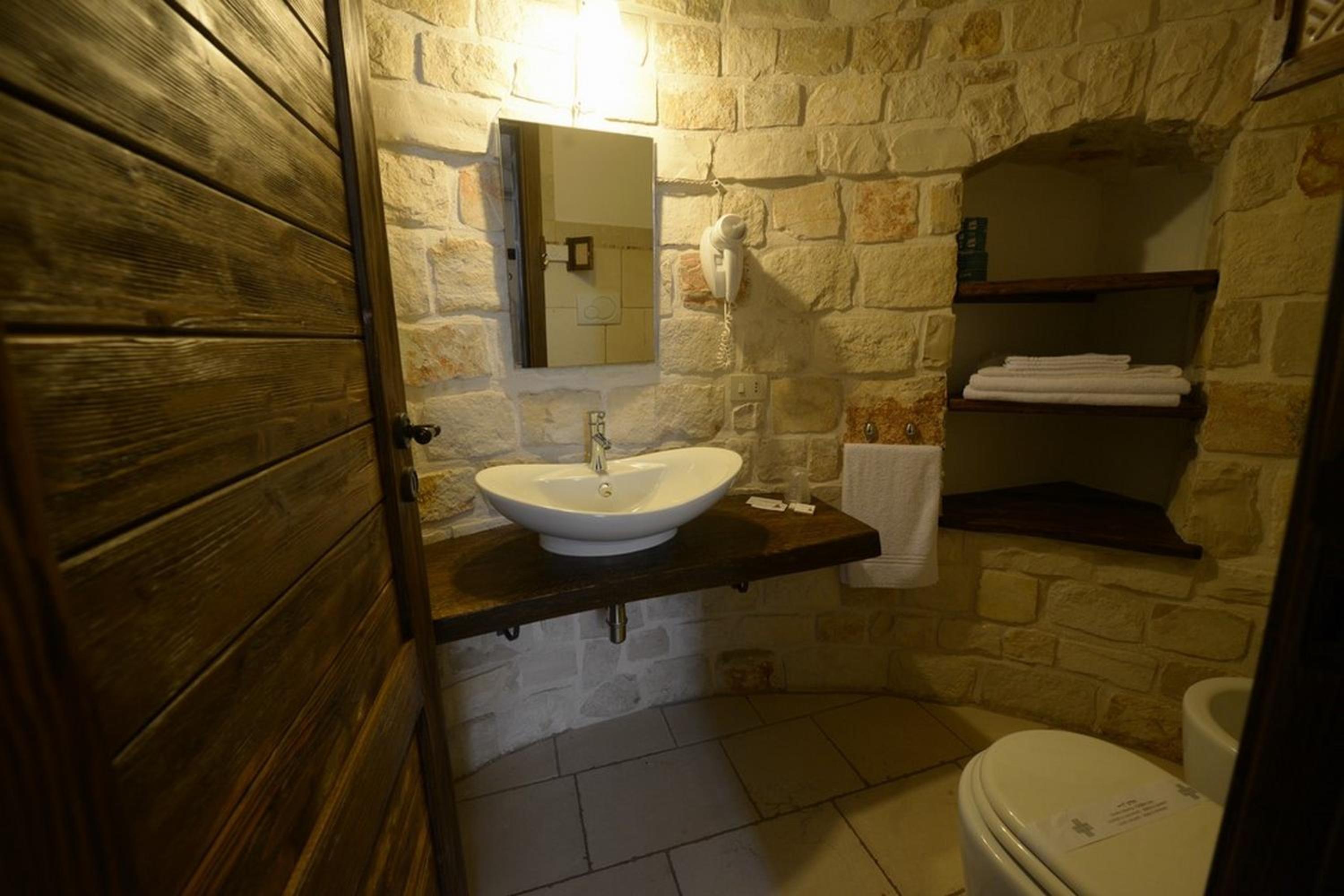 Single Room photo 3