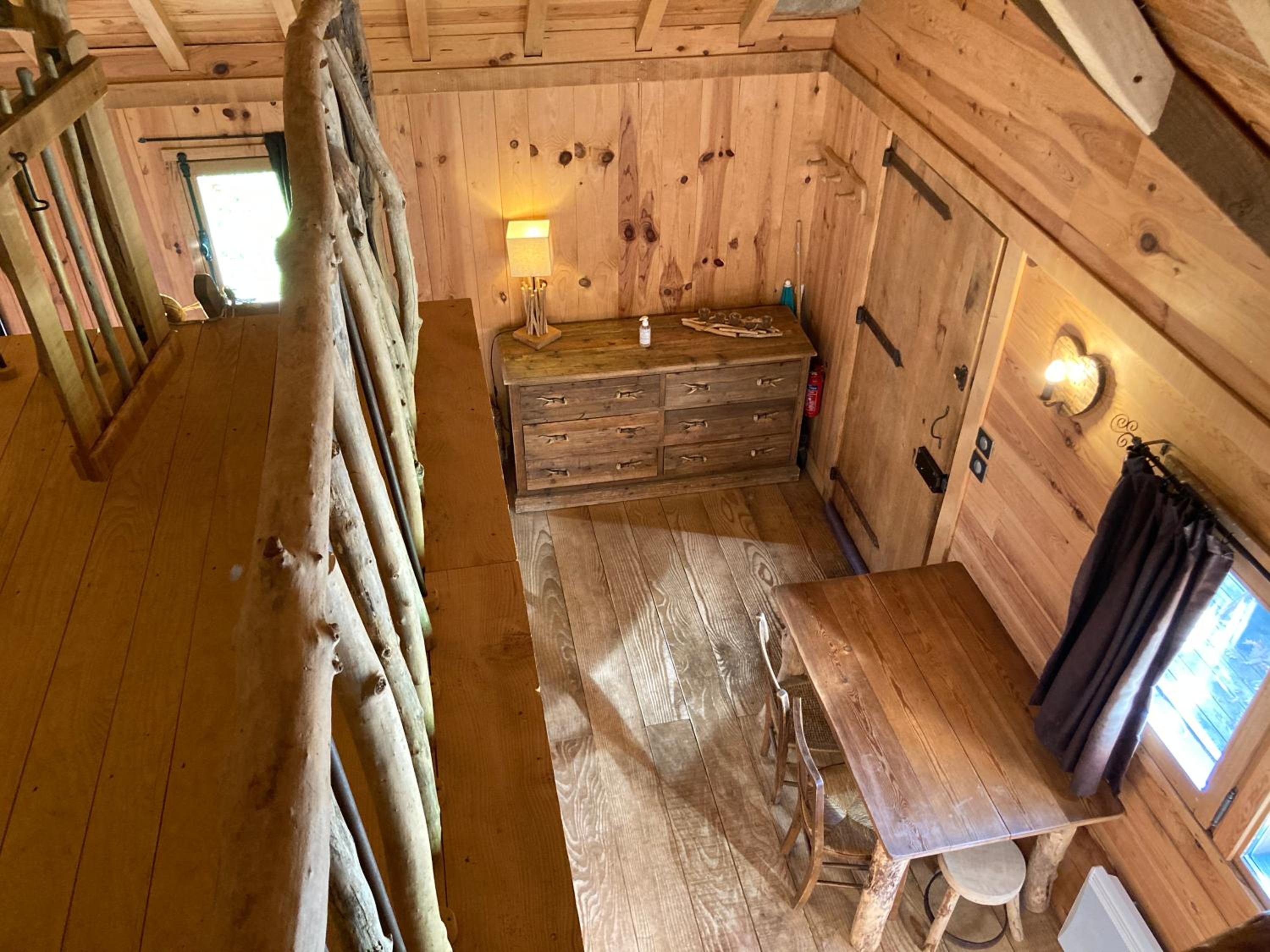 Hut photo 2