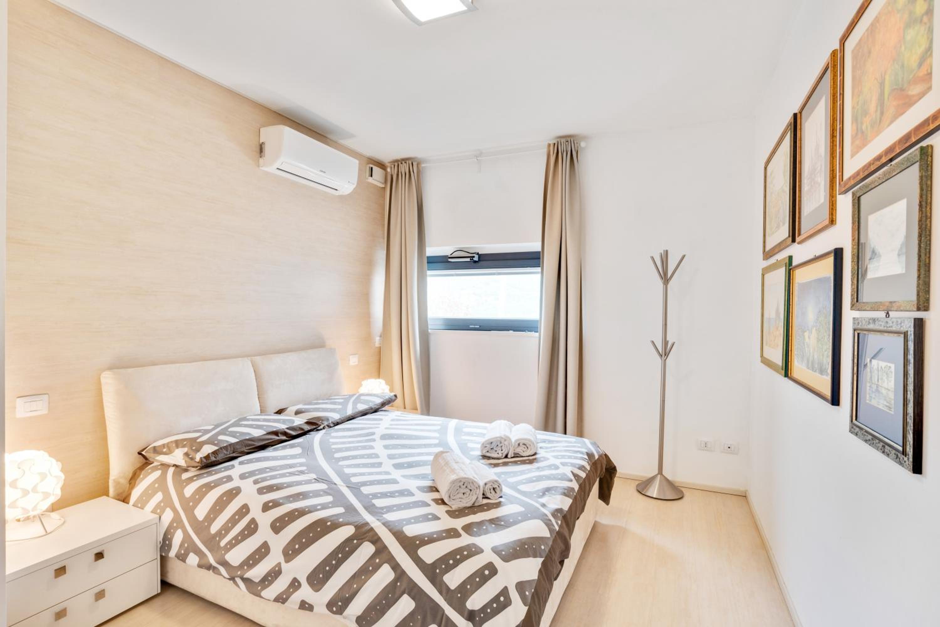 Three-Bedroom Apartment - Split Level