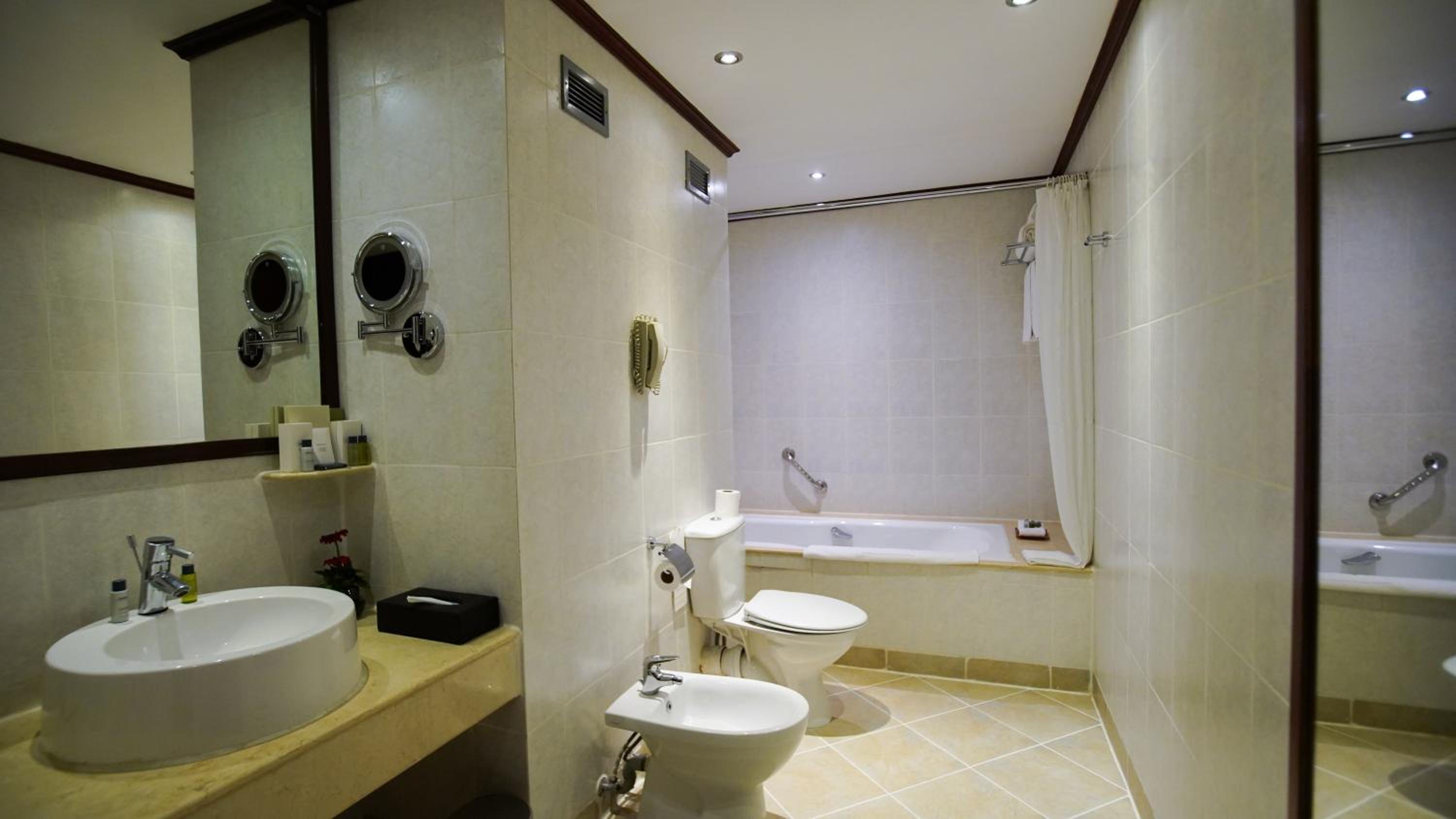 Studio Suite - Photo 6