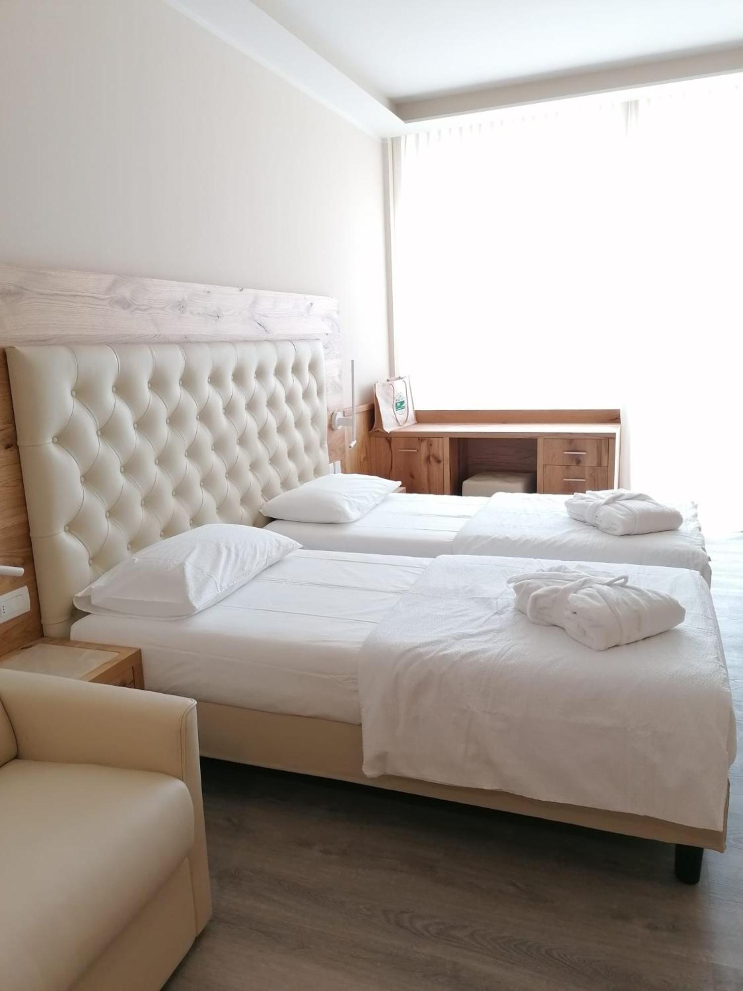 Comfort Double Room with Lake View photo 1
