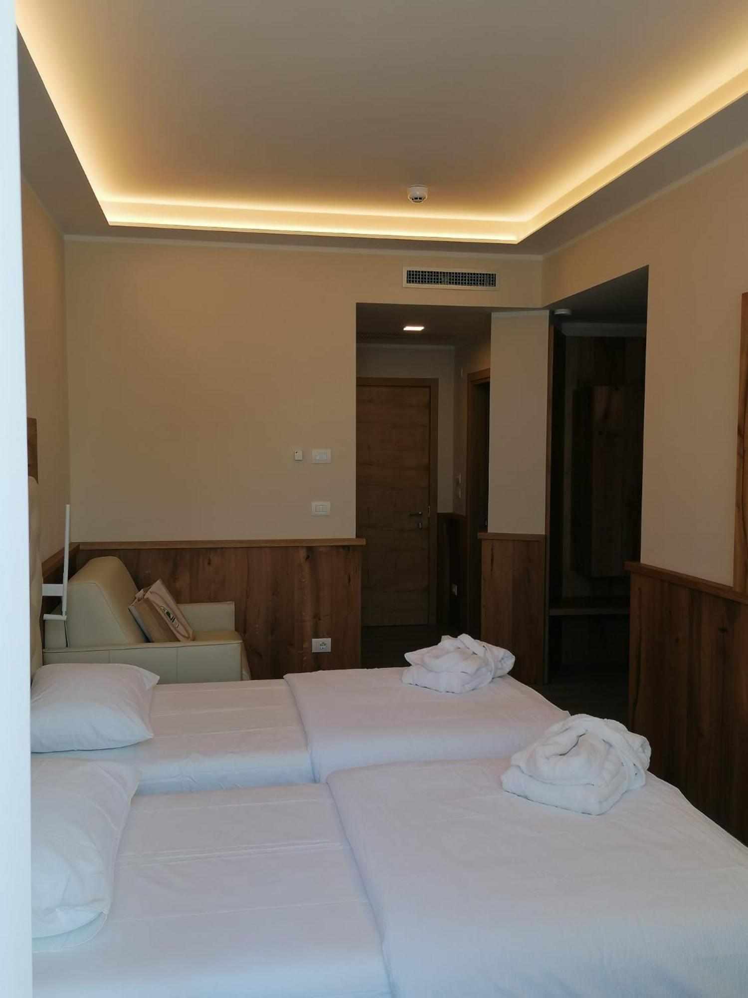 Comfort Double Room with Balcony - Photo 1