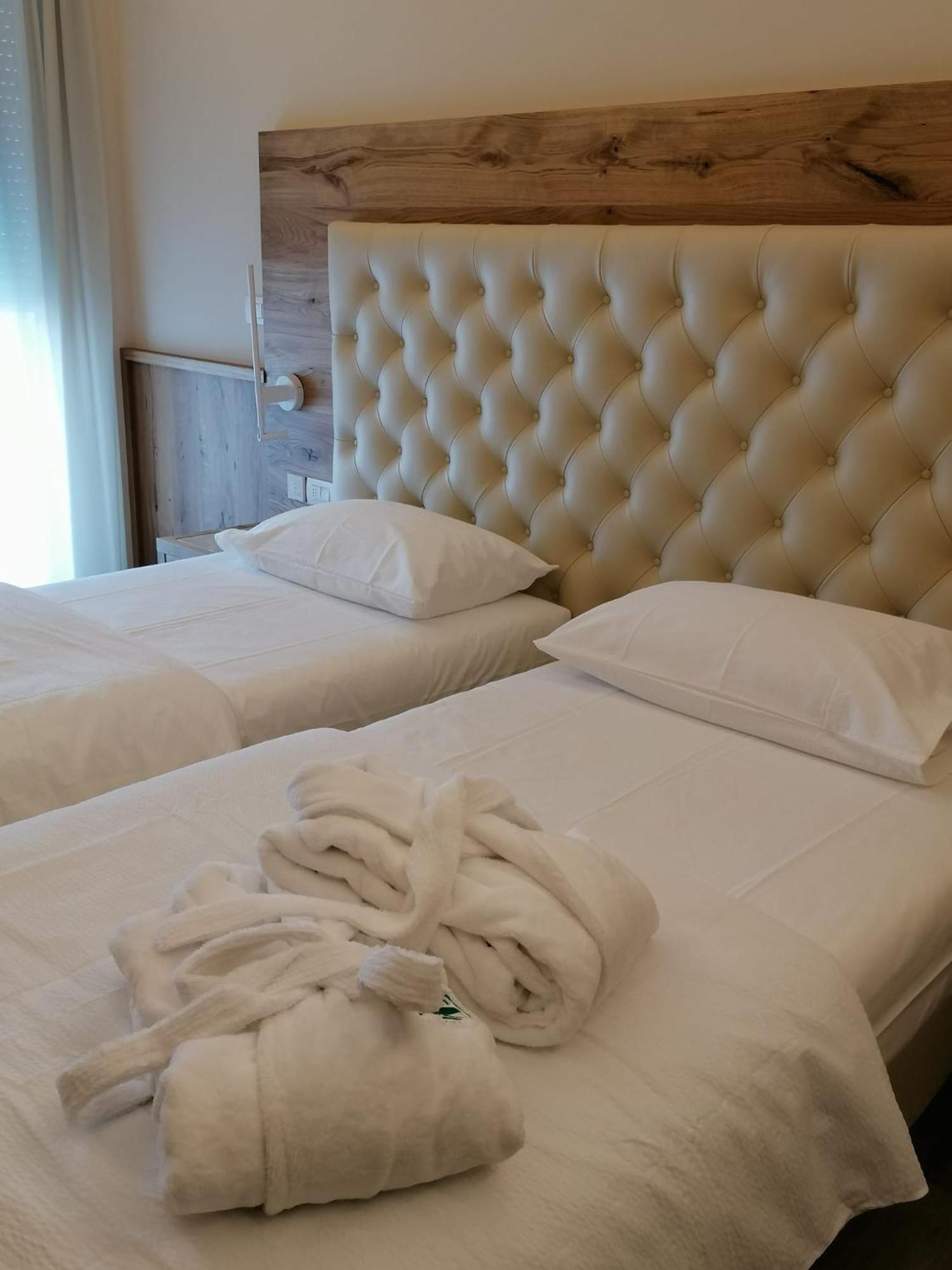Comfort Double Room with Balcony - Photo 18