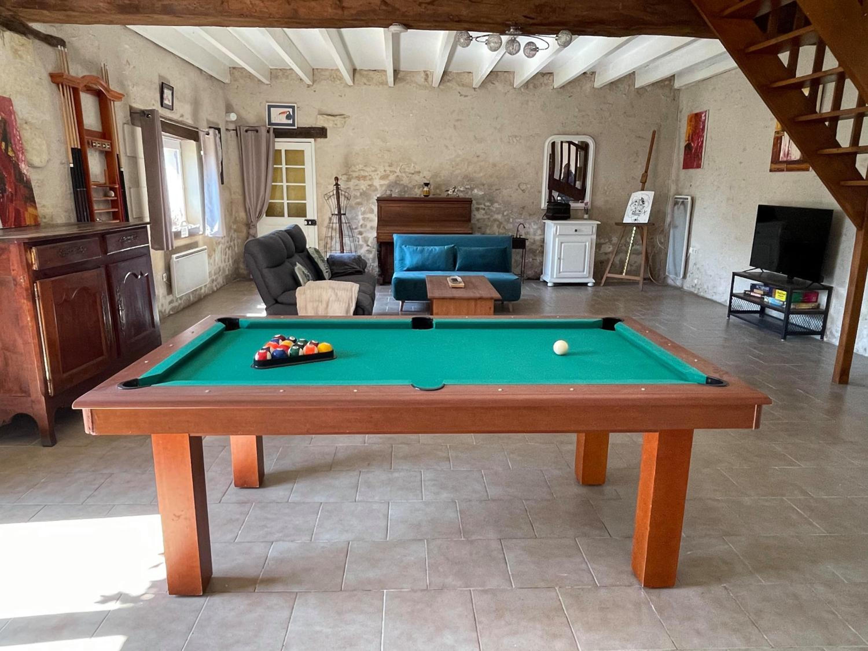 Deluxe Family Suite - Photo 3
