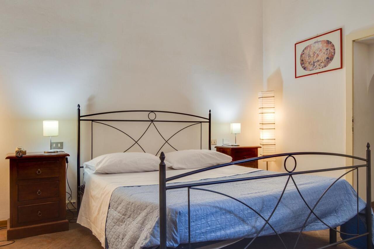 Two-Bedroom House - Photo 11