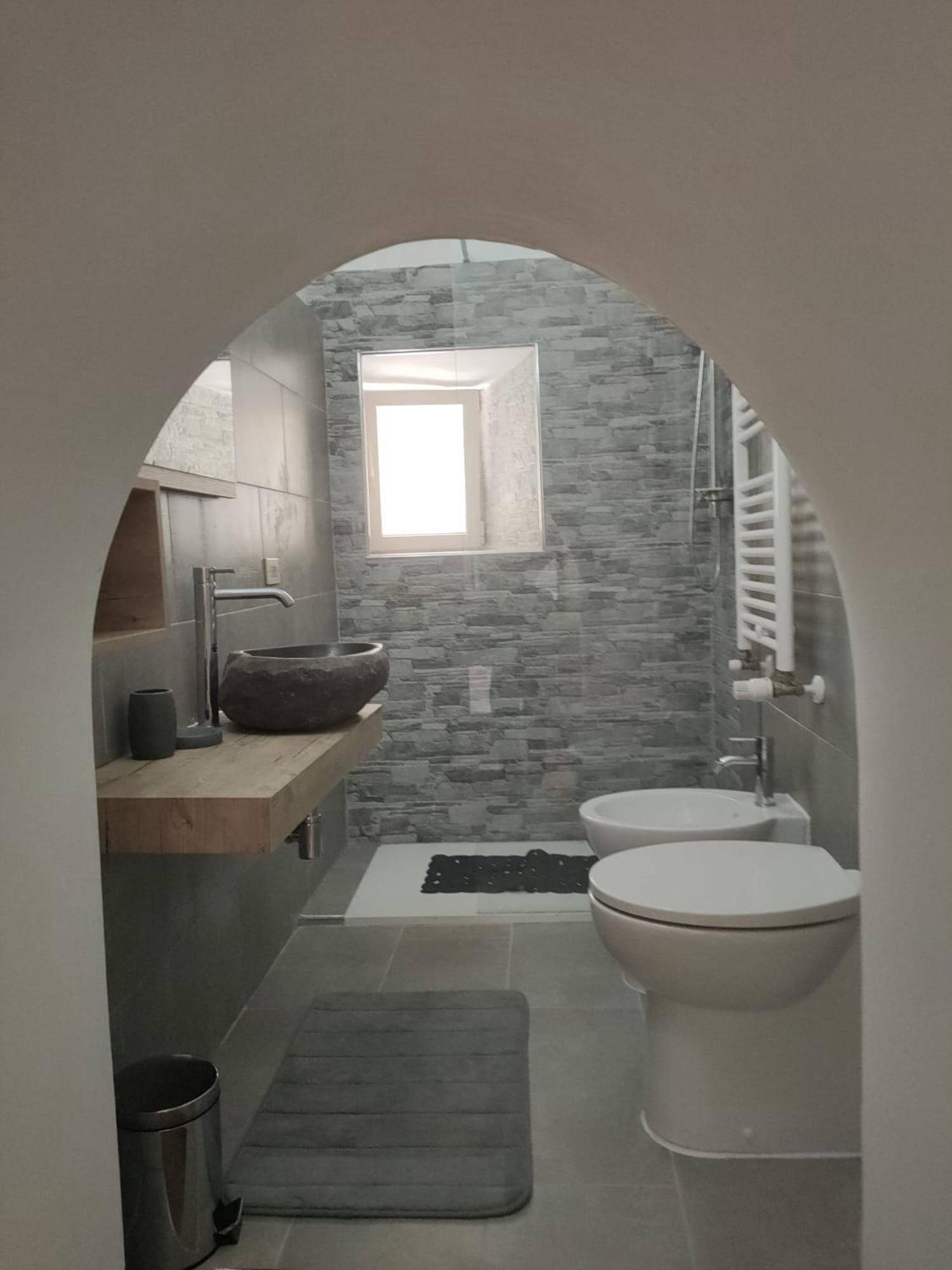 Two-Bedroom House - Photo 10
