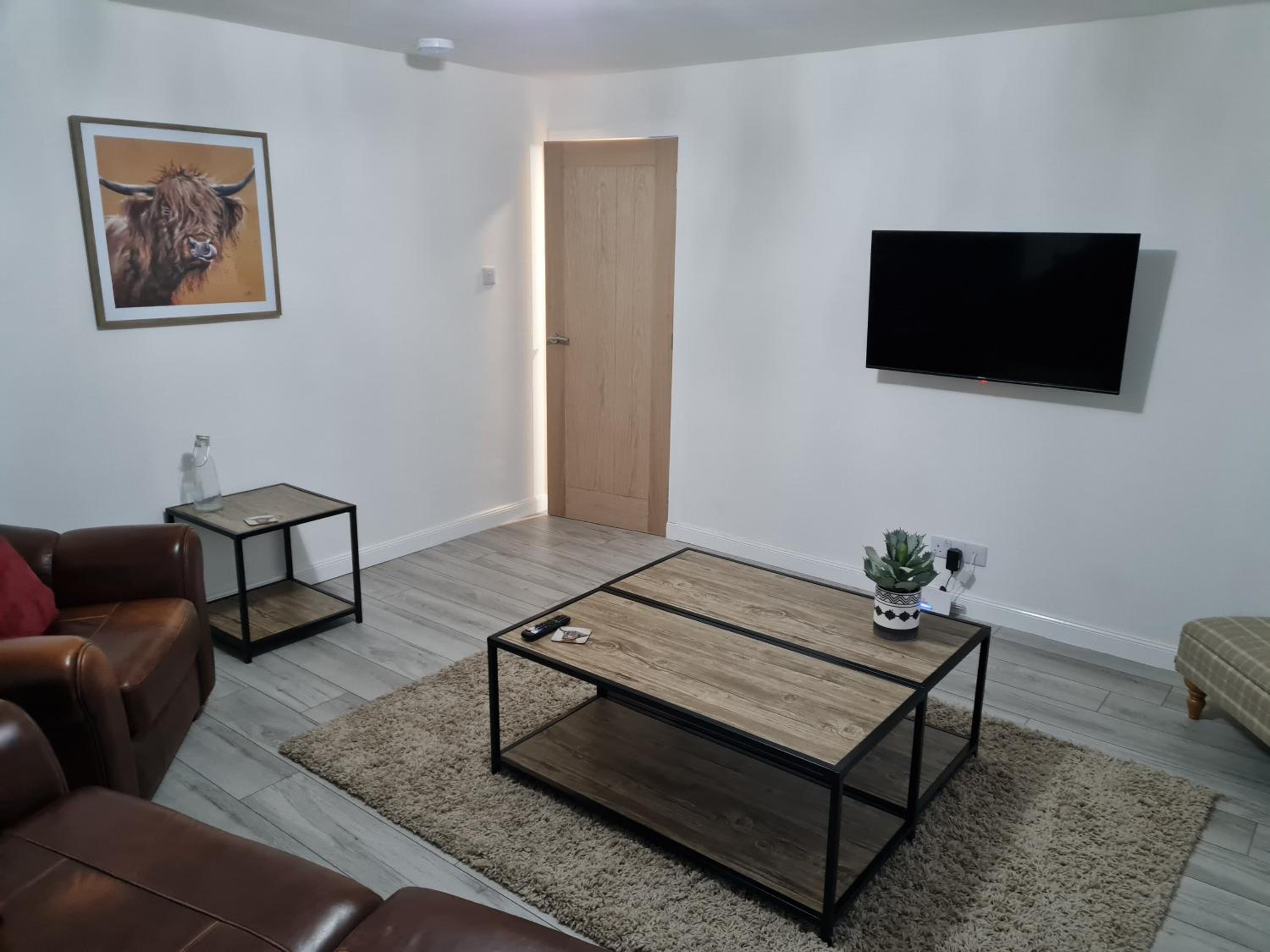 Three-Bedroom Apartment photo 1