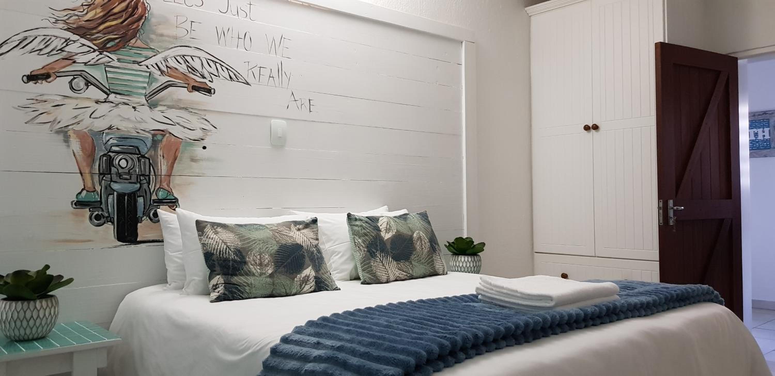 Standard Queen Room with Garden View photo 1