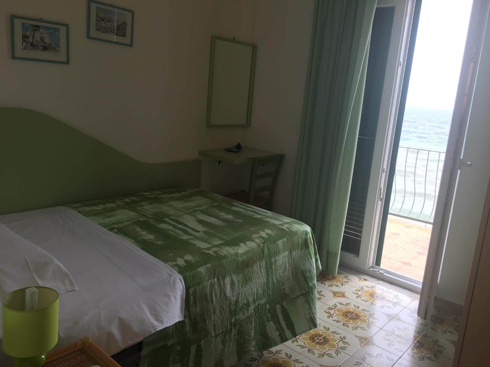 Superior Single Room With Sea View