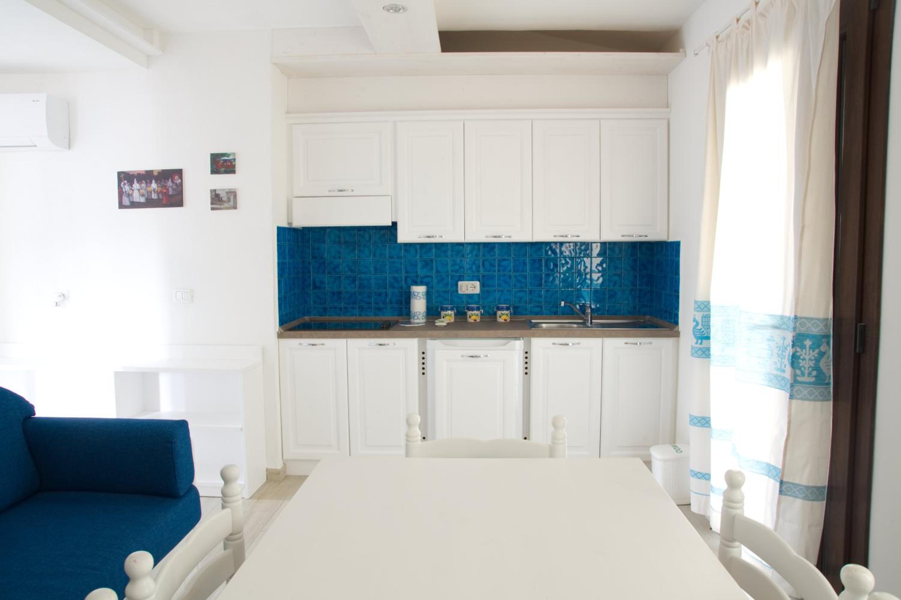 Two-Bedroom House photo 2