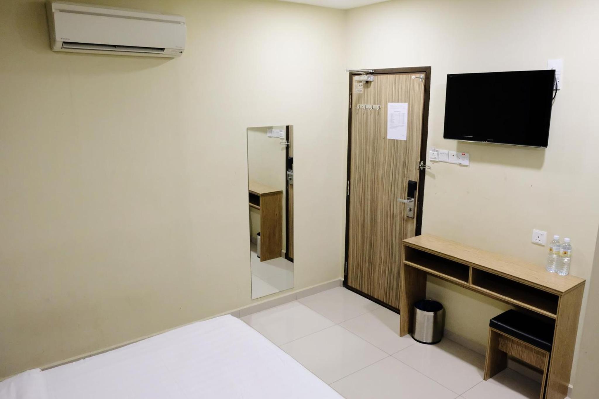 Superior Double Room No Window photo 2