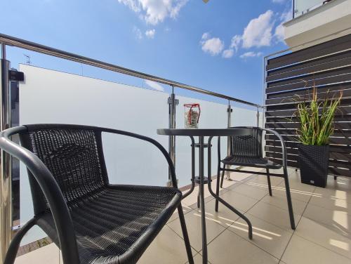 Deluxe Apartment with Balcony and Garage photo 2