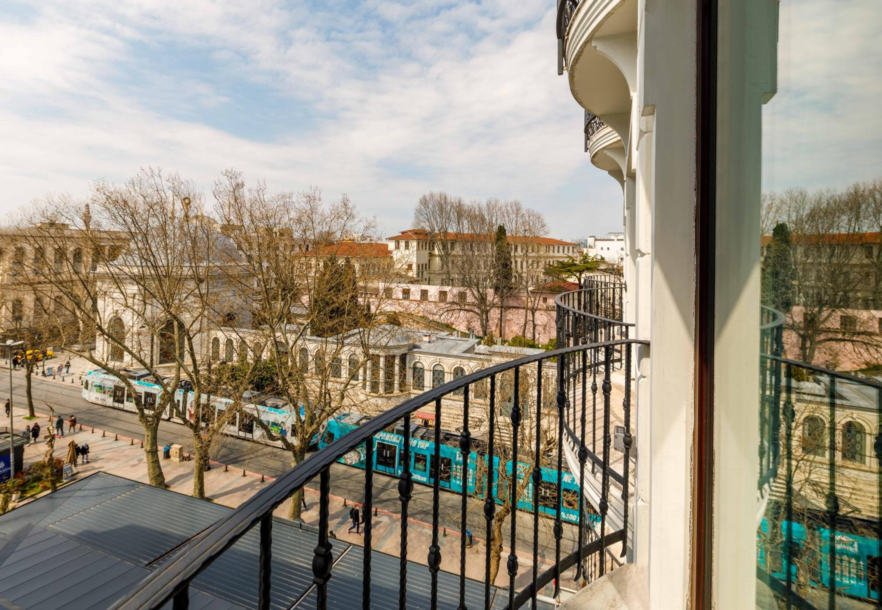 Superior Double or Twin Room with Balcony photo 3