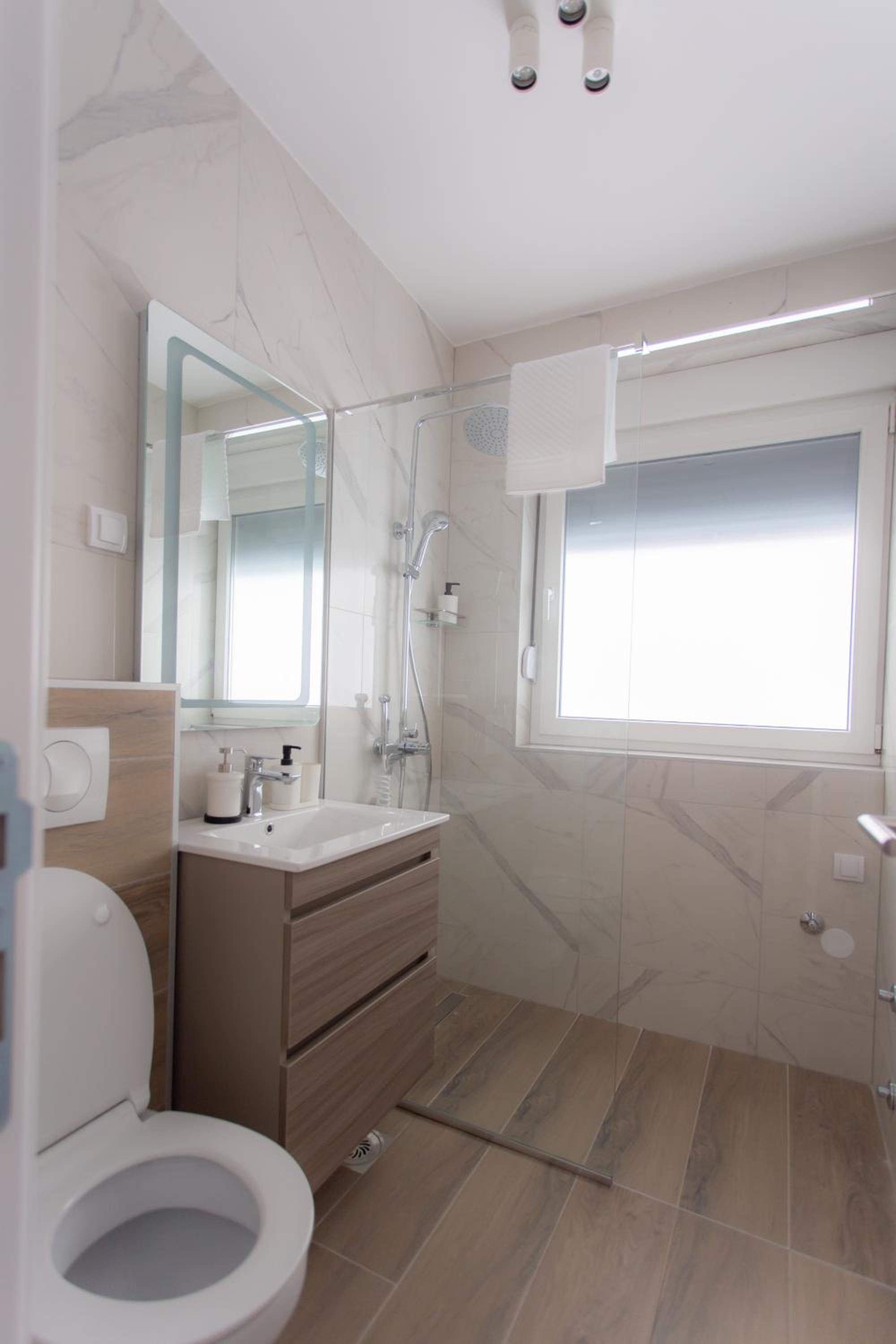 Standard Double Room - Photo 4