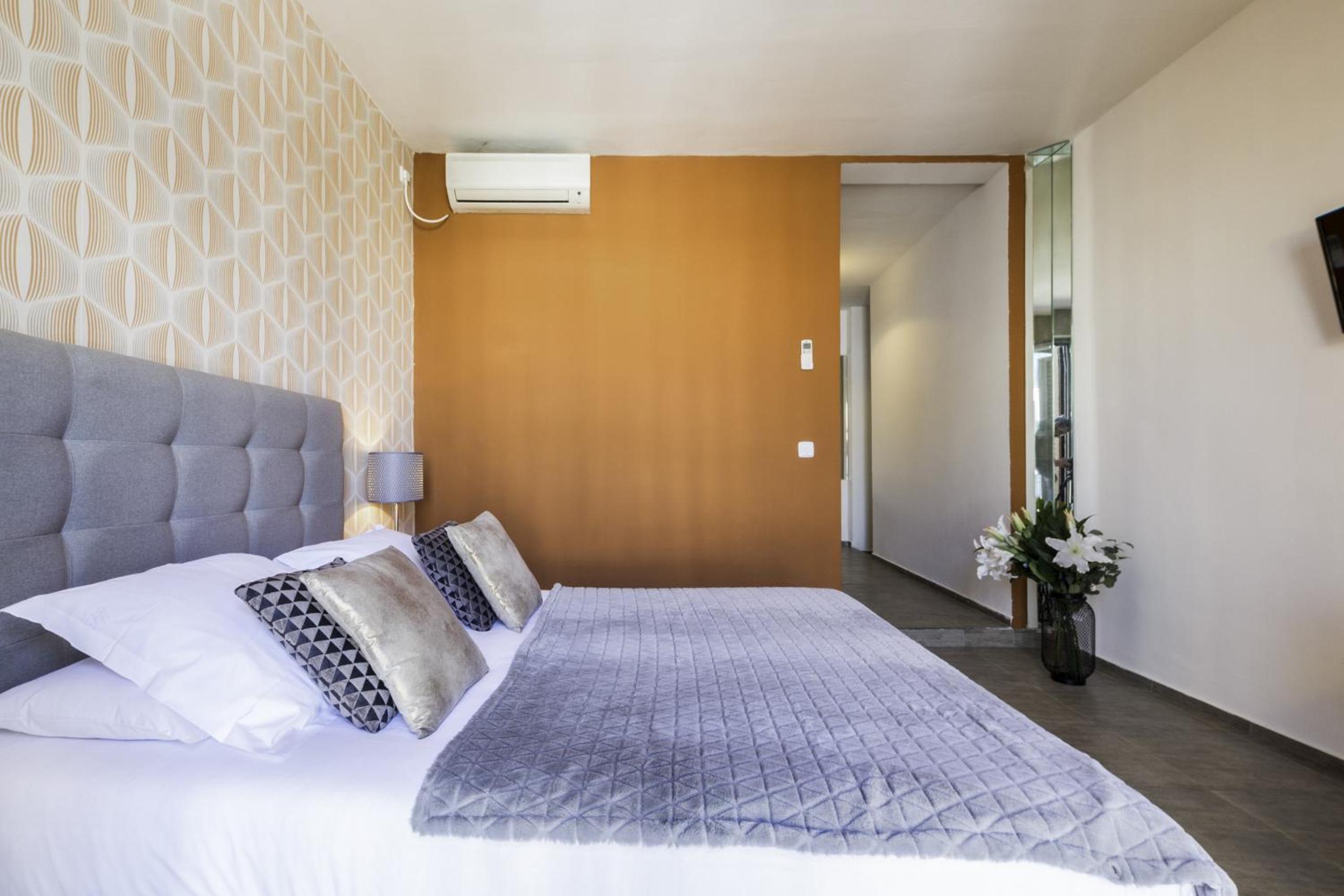 Studio Apartment Exterior VII - Photo 16