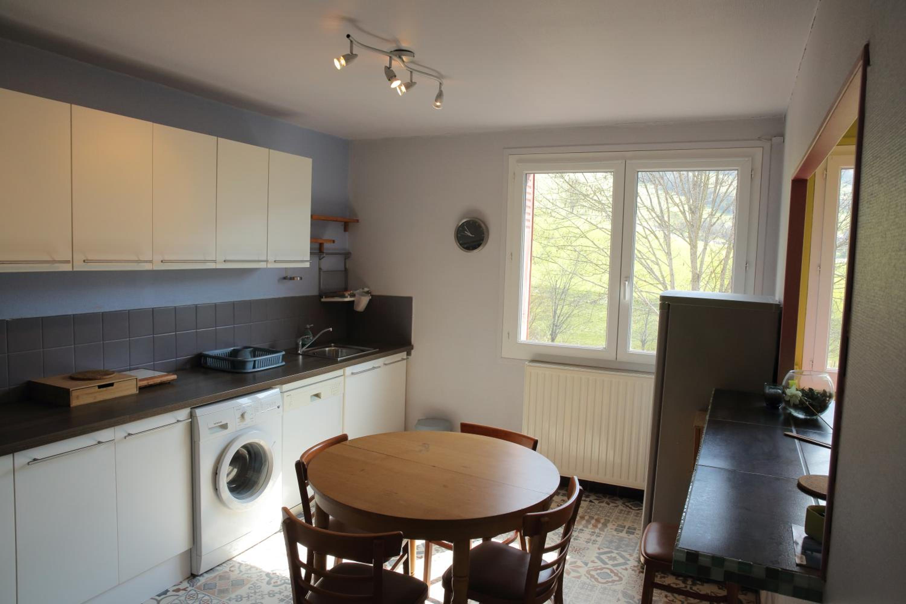 Two-Bedroom House - Photo 5