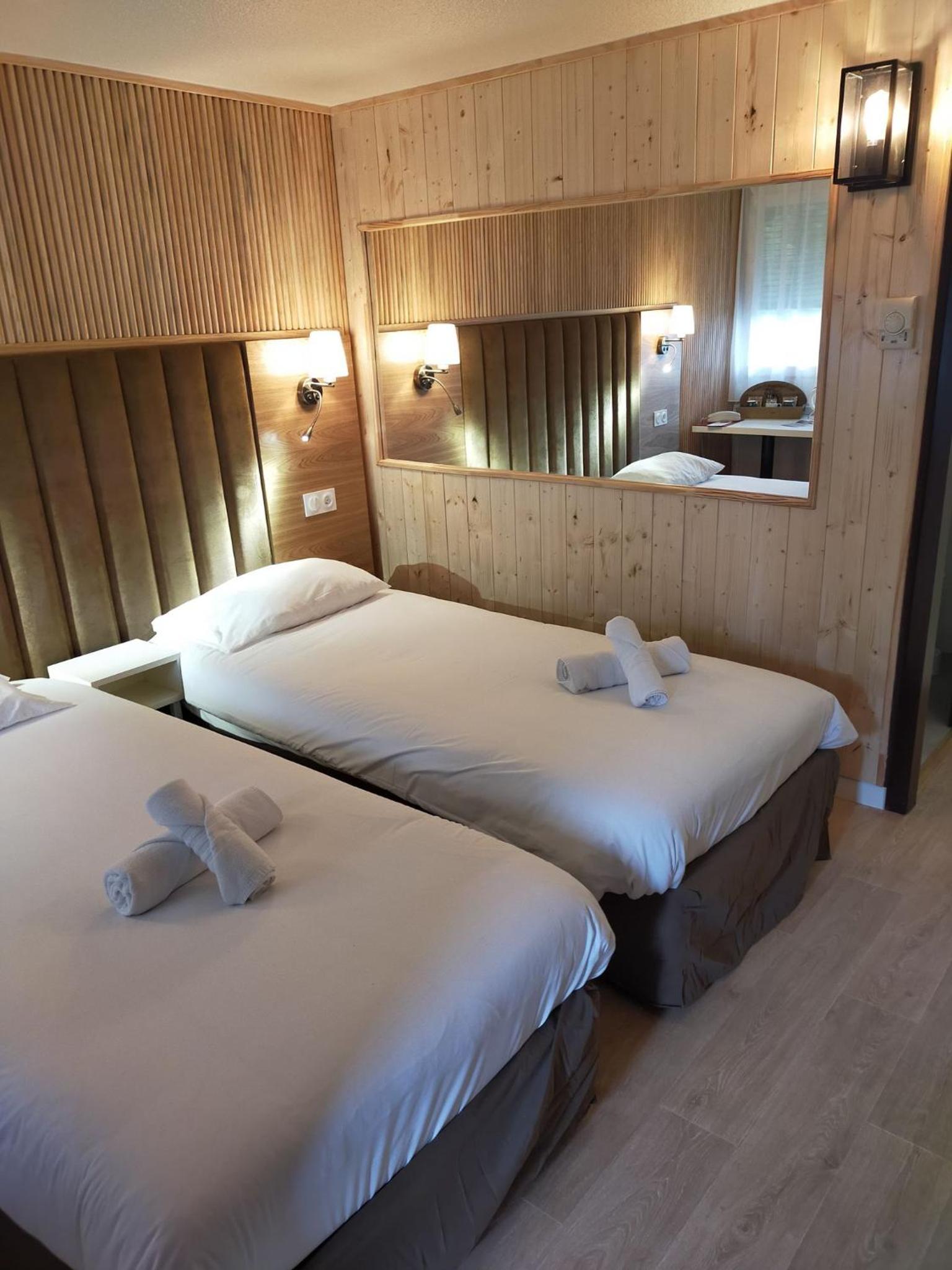Superior Twin Room - Photo 3