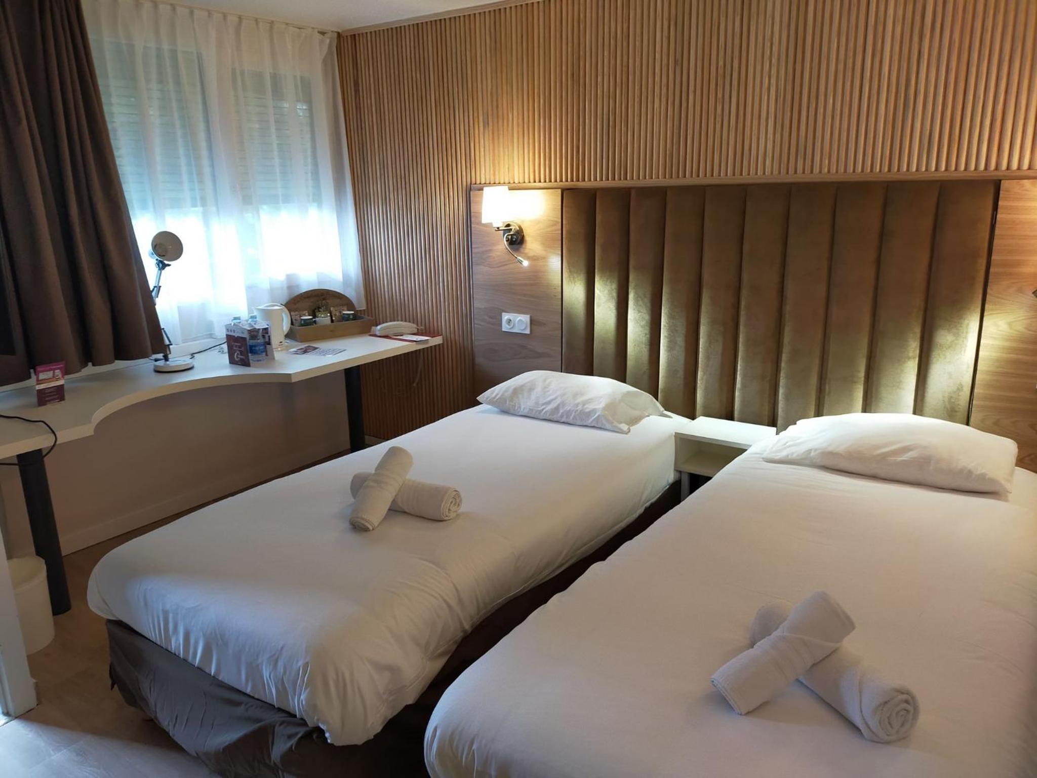 Superior Twin Room - Photo 4